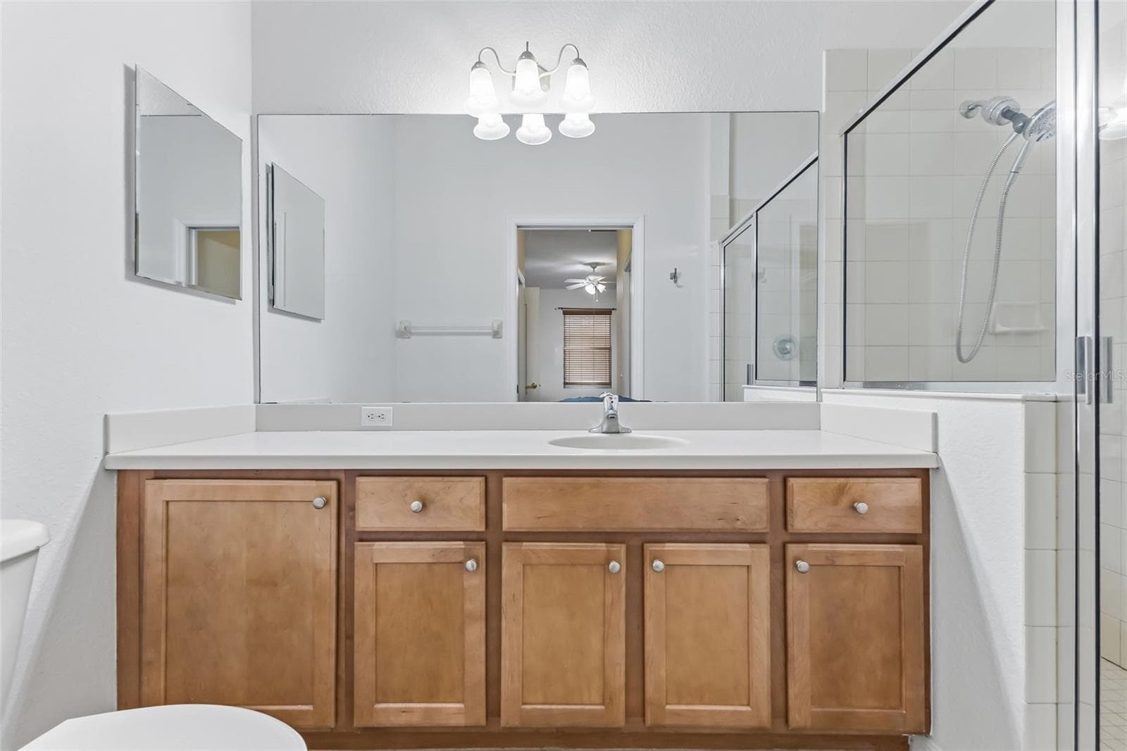 Condominium at 1003 FAIRWAYCOVE LN #207, BRADENTON, photo 10 of 45