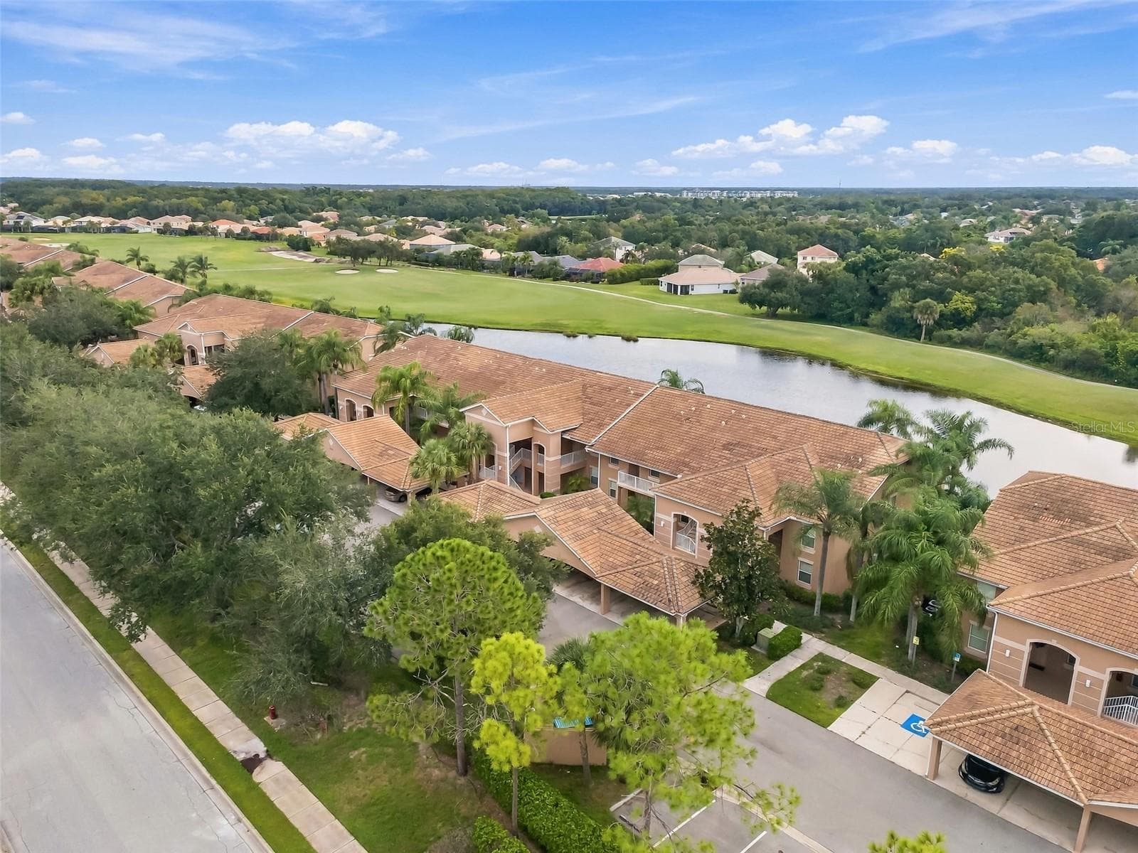 Condominium at 1003 FAIRWAYCOVE LN #207, BRADENTON, photo 29 of 45
