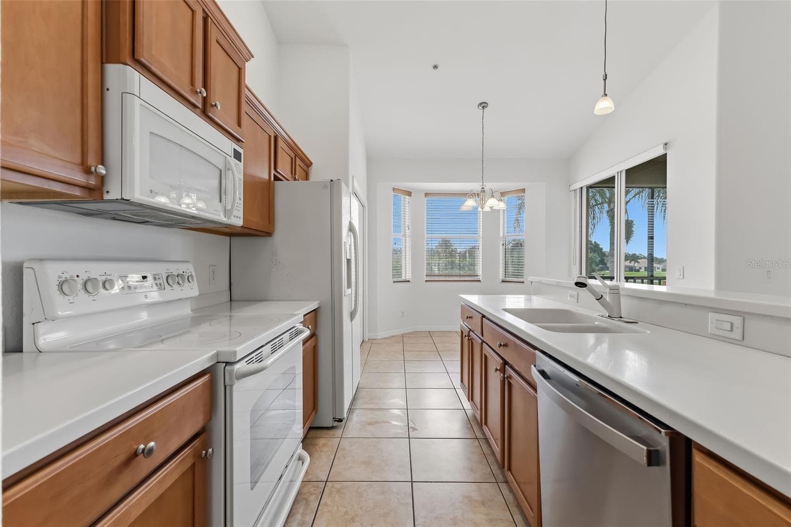 Condominium at 1003 FAIRWAYCOVE LN #207, BRADENTON, photo 36 of 45