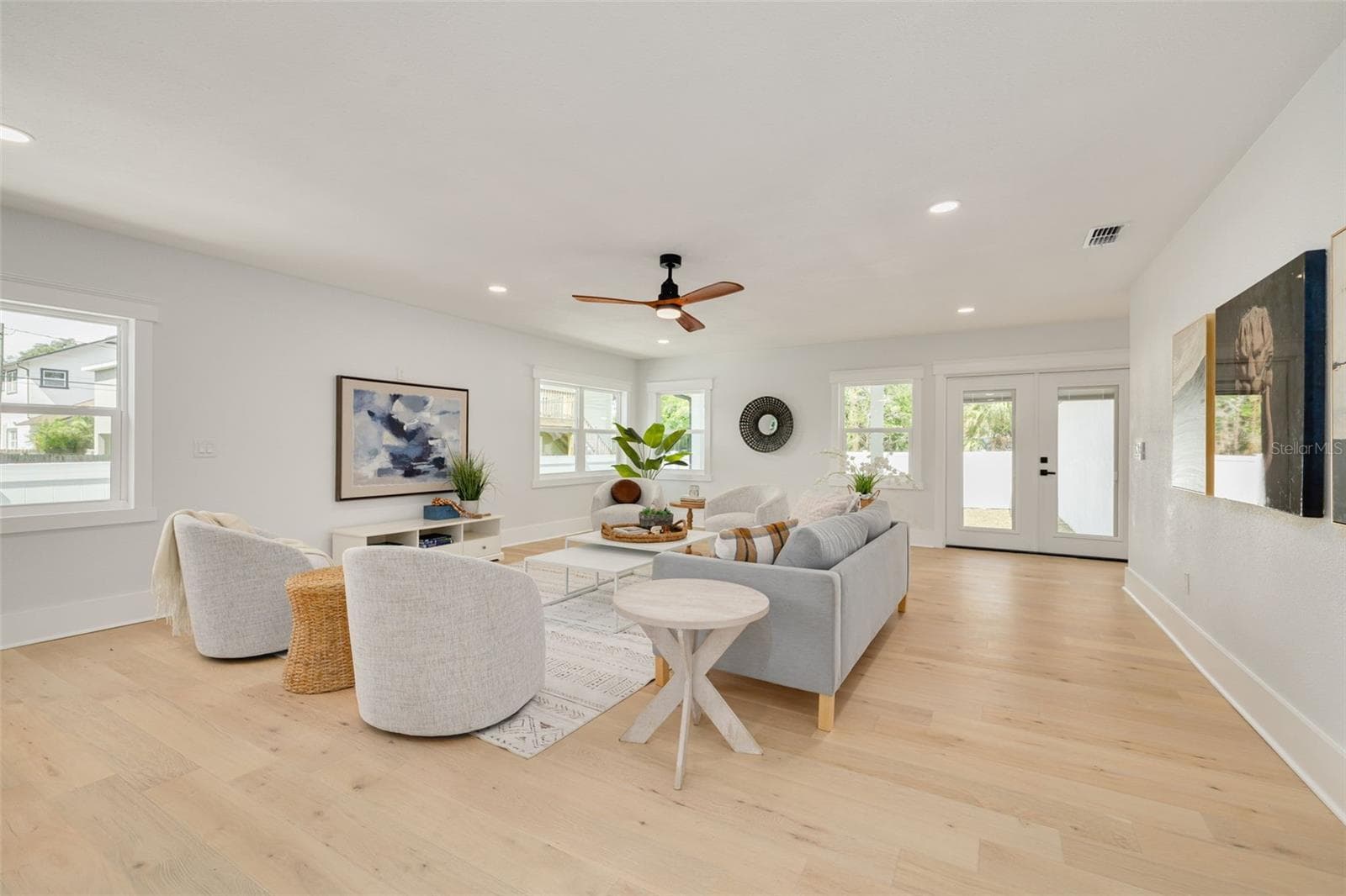 Single Family Residence at 2725 4TH AVE S, ST PETERSBURG, photo 14 of 36