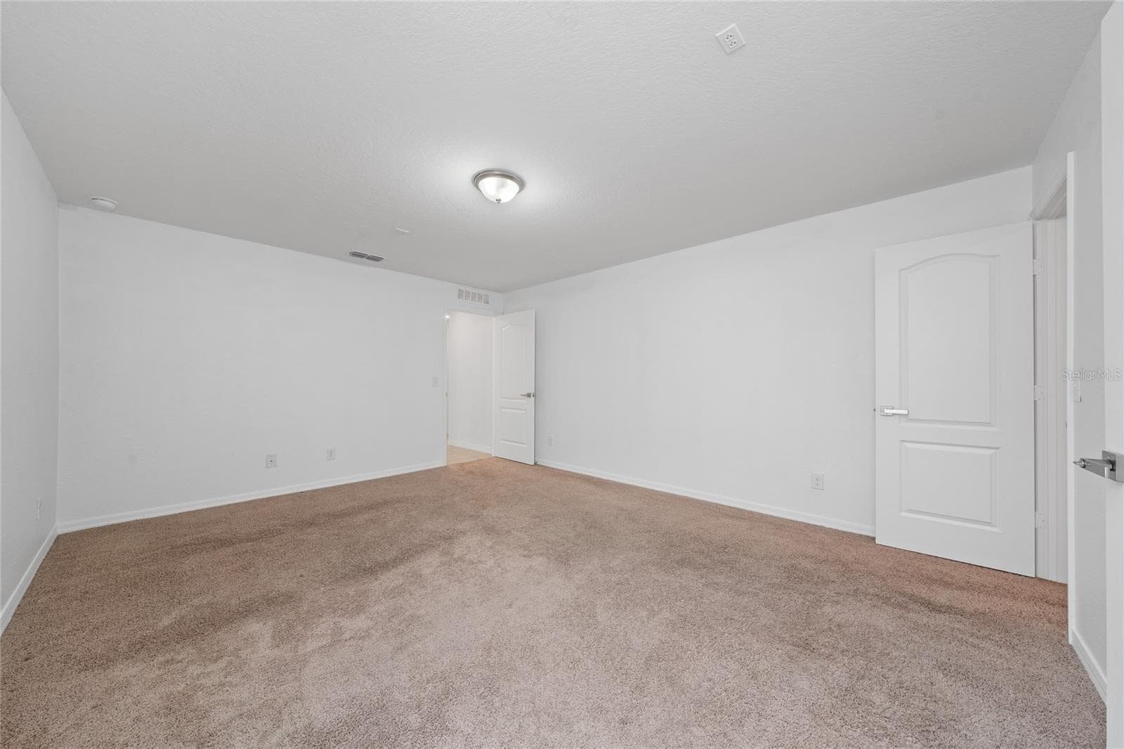 Single Family Residence at 1892 AMBER SWEET CIR, DUNDEE, photo 17 of 31