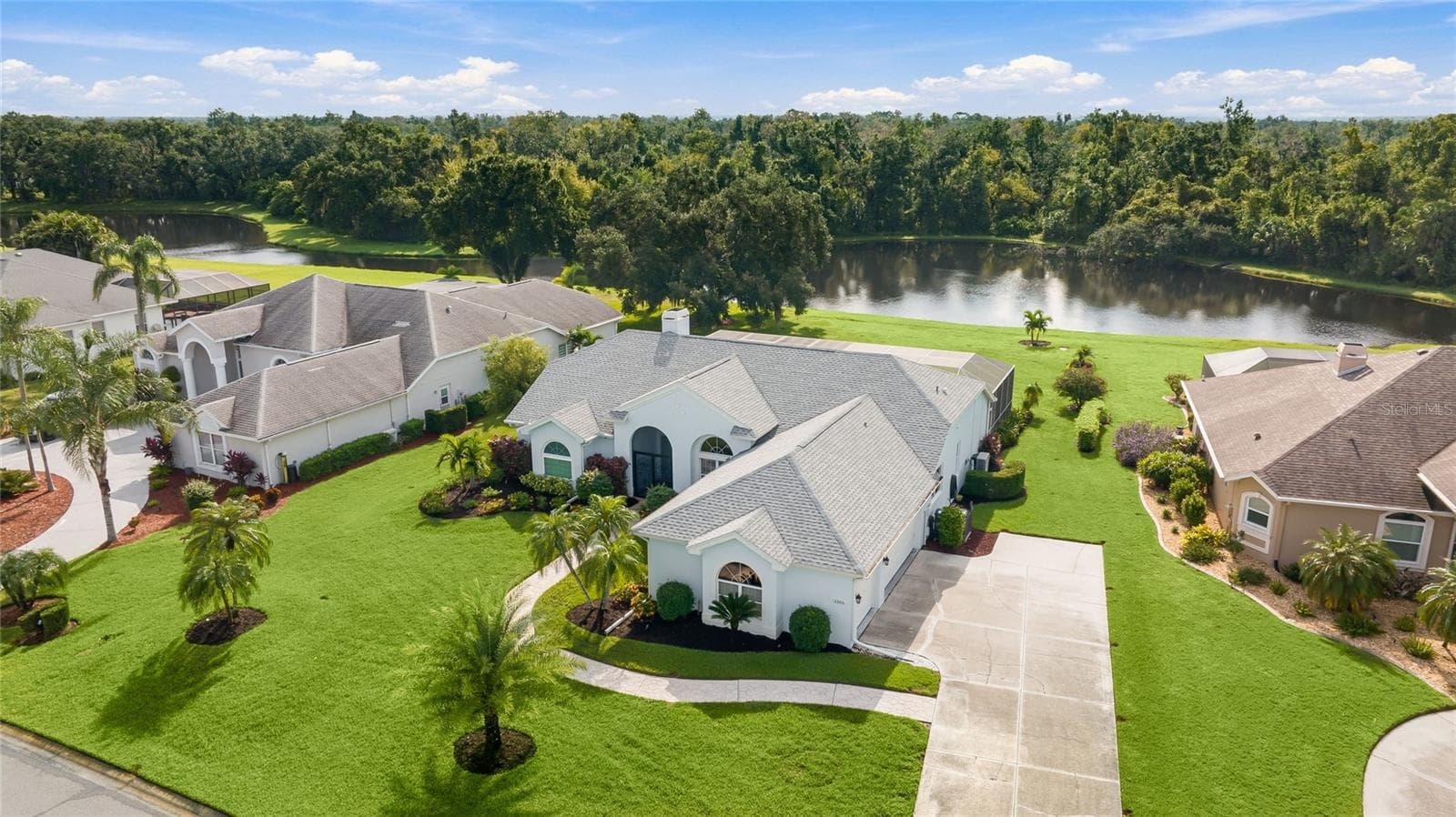 Large side entry garage, room for your golf cart! - 3306 LITTLE COUNTRY RD, PARRISH