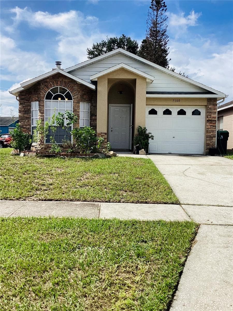 7160 EDGEWATER SHORES CT
