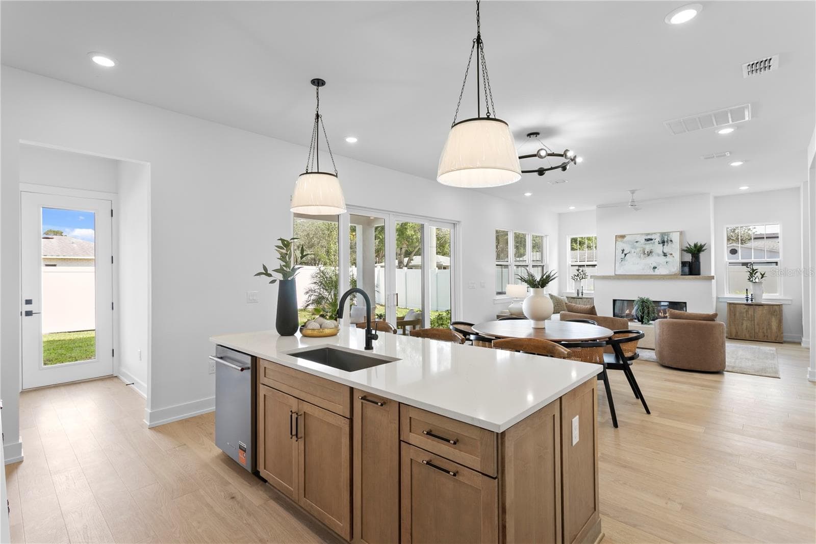 Single Family Residence at 3501 W ROGERS AVE, TAMPA, photo 12 of 75