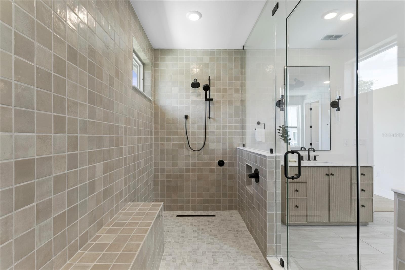 Primary Bathroom - 3501 W ROGERS AVE, TAMPA
