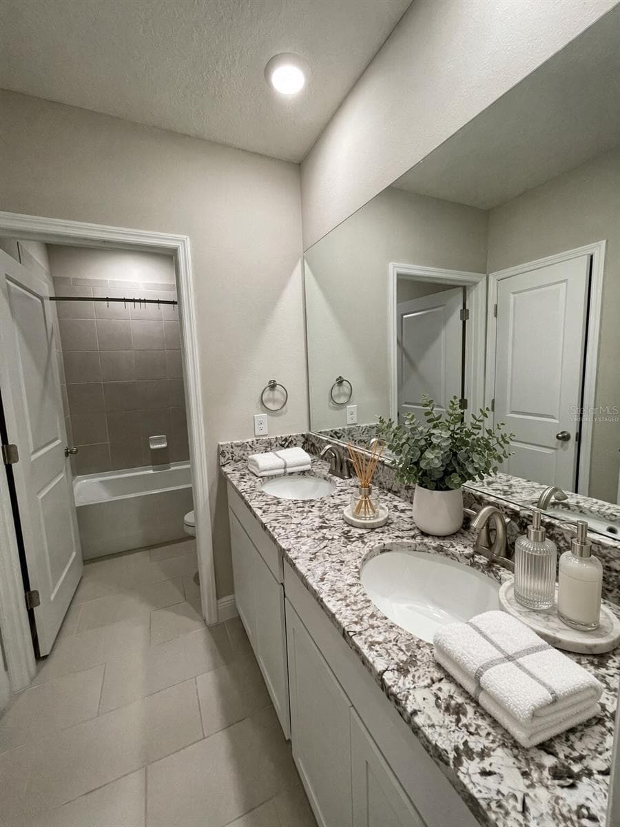 2nd Bathroom-Virtually staged - 140 BRIGHT IBIS AVE, APOLLO BEACH