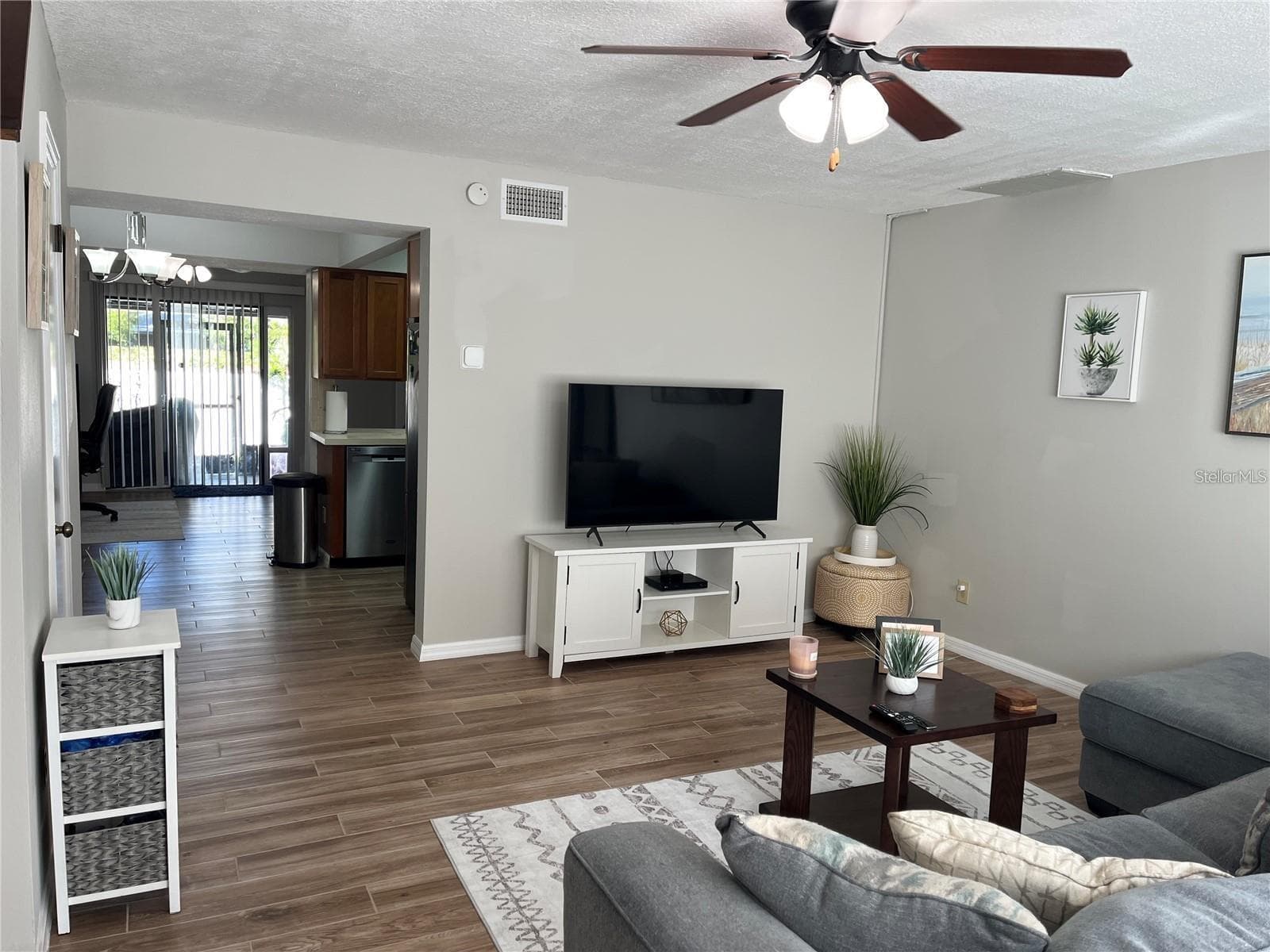 Townhouse at 4114 WOODLARK DR, TAMPA, photo 2 of 14