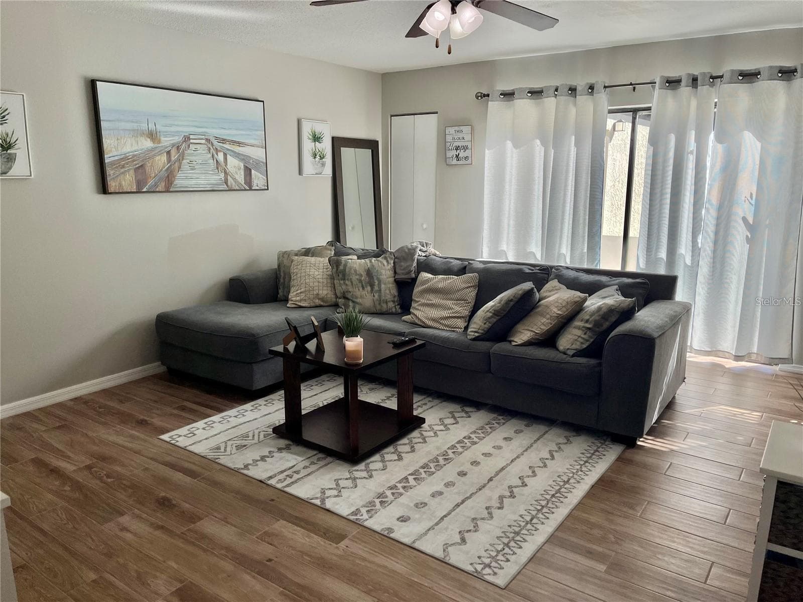 Townhouse at 4114 WOODLARK DR, TAMPA, photo 3 of 14