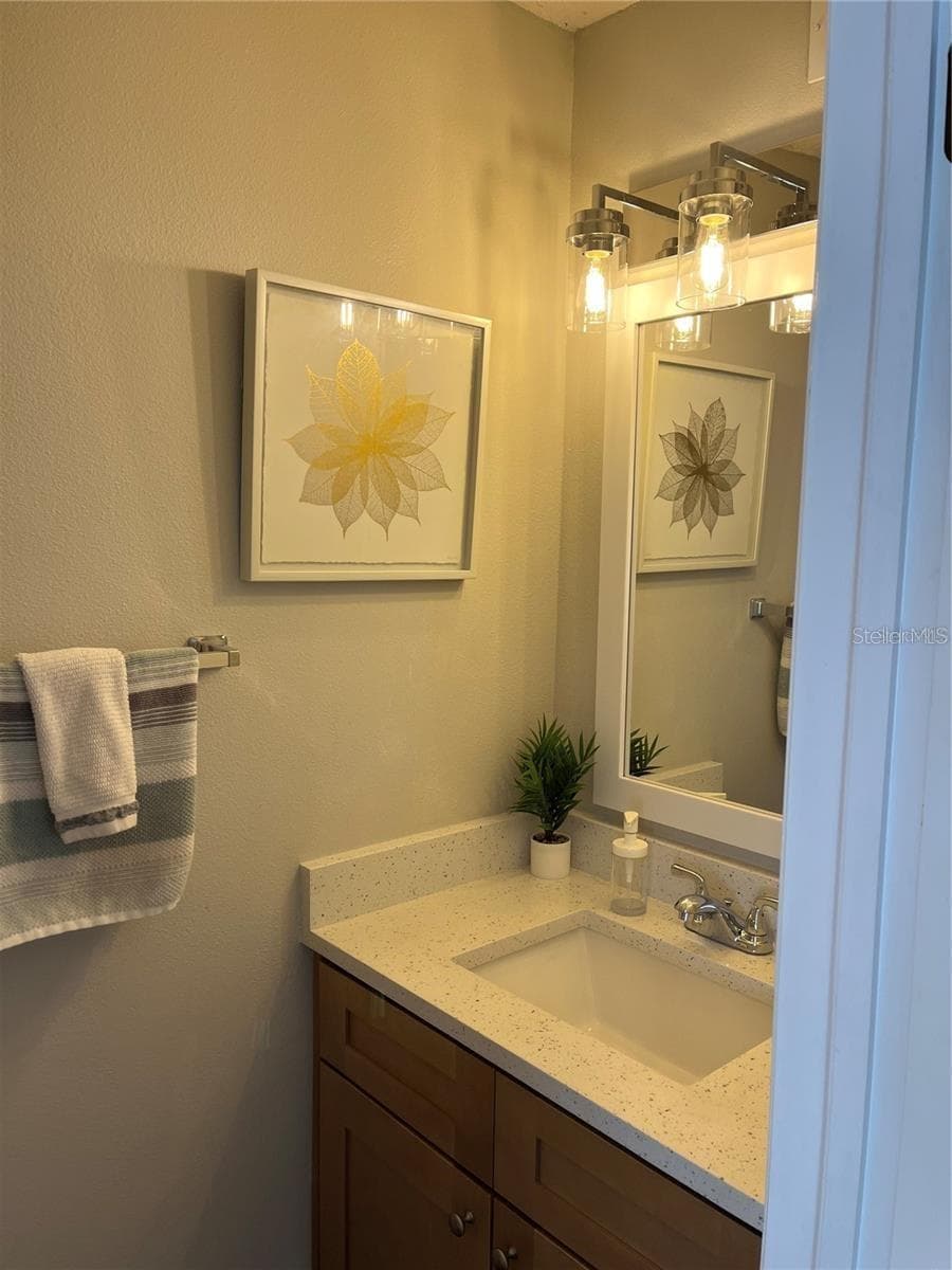Townhouse at 4114 WOODLARK DR, TAMPA, photo 7 of 14