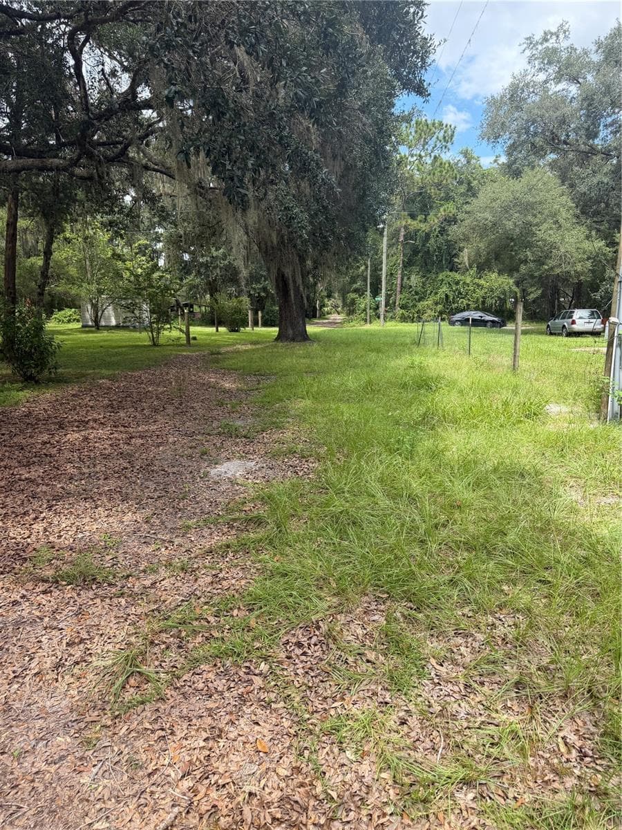 Mobile Home at 204 JOHNTRY RD, HAWTHORNE, photo 2 of 17