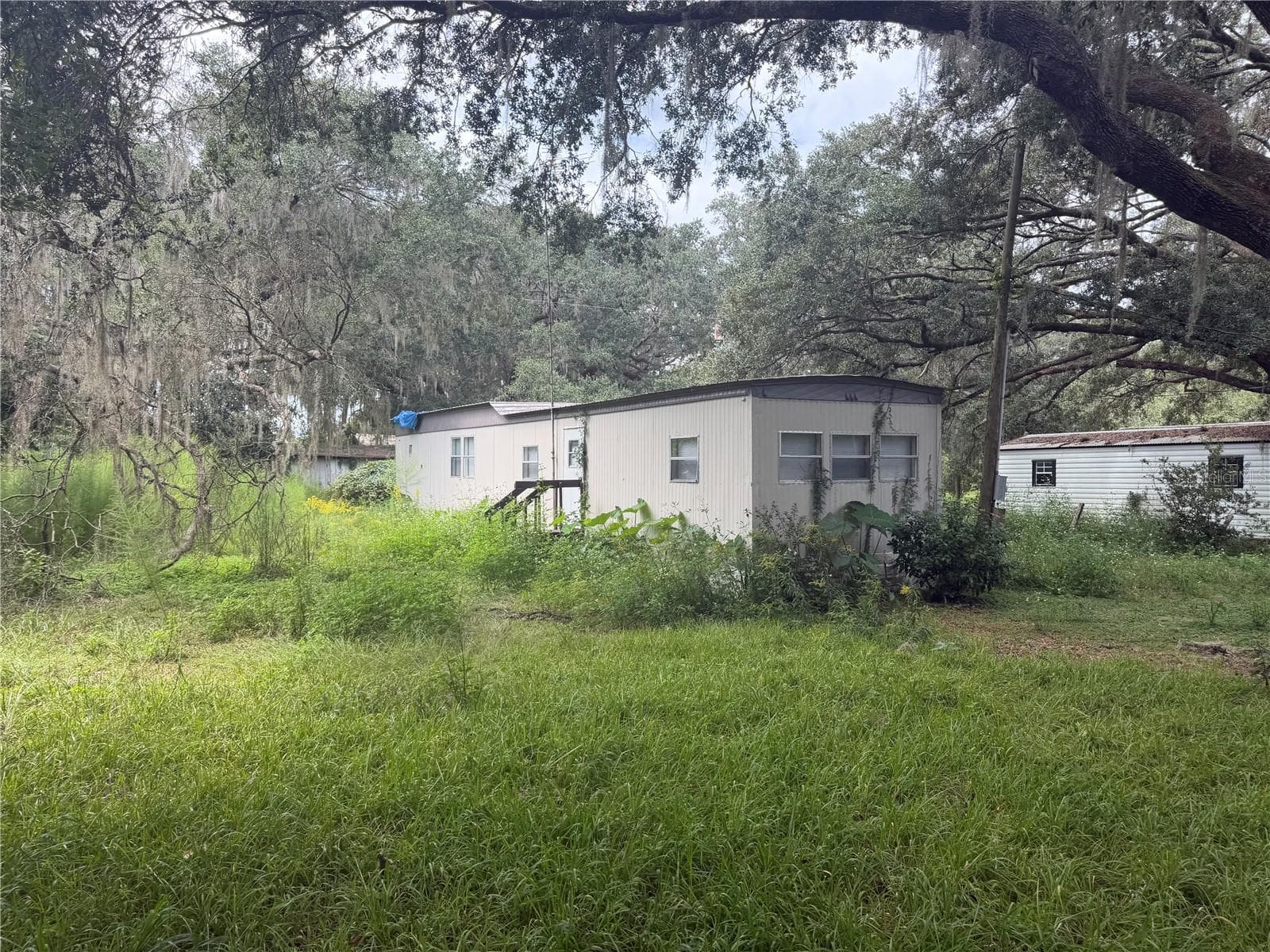 Mobile Home at 204 JOHNTRY RD, HAWTHORNE, photo 4 of 17