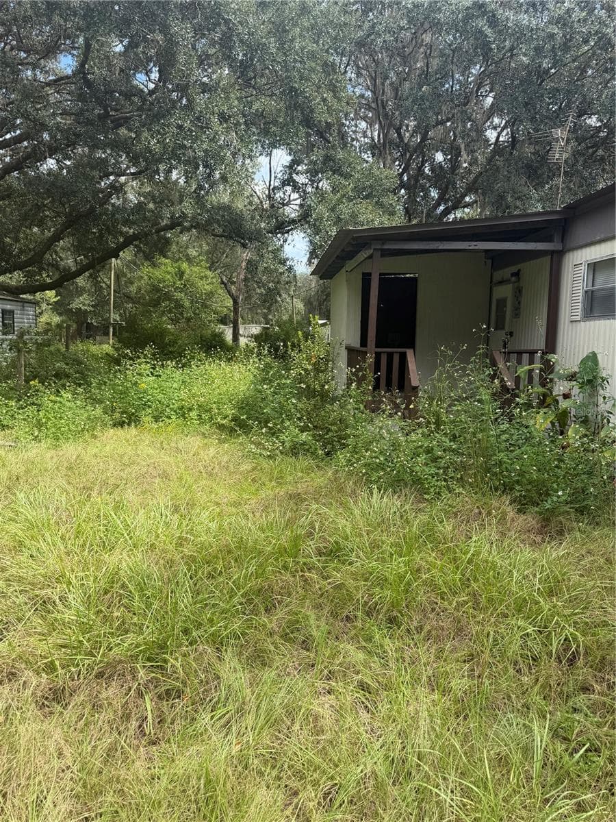 Mobile Home at 204 JOHNTRY RD, HAWTHORNE, photo 5 of 17