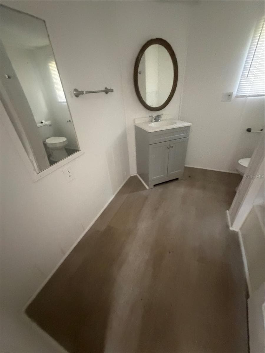 Mobile Home at 204 JOHNTRY RD, HAWTHORNE, photo 13 of 17