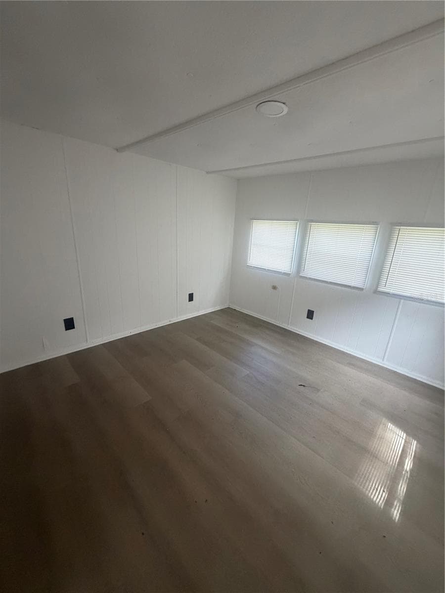 Mobile Home at 204 JOHNTRY RD, HAWTHORNE, photo 15 of 17