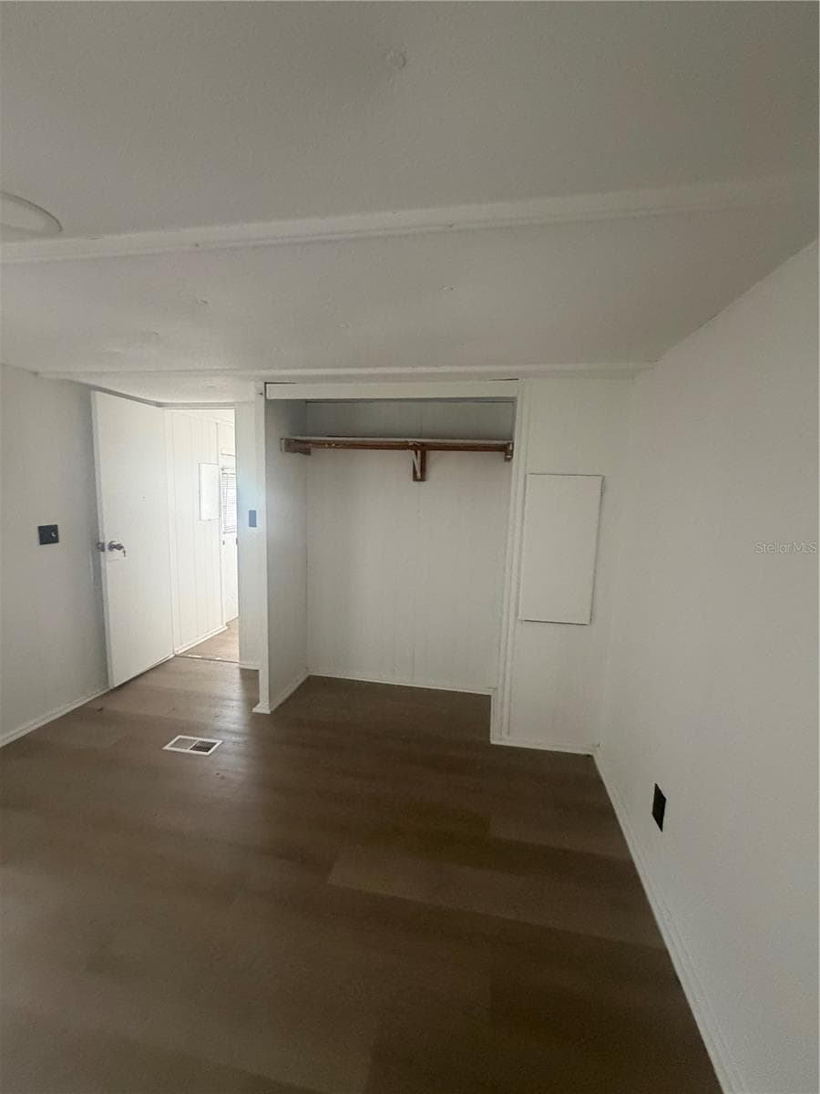Mobile Home at 204 JOHNTRY RD, HAWTHORNE, photo 16 of 17