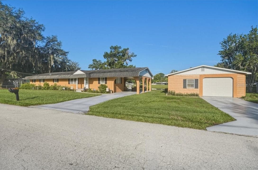 Residential at 928 S Shad TER, INVERNESS FL 34450, photo 2 of 48