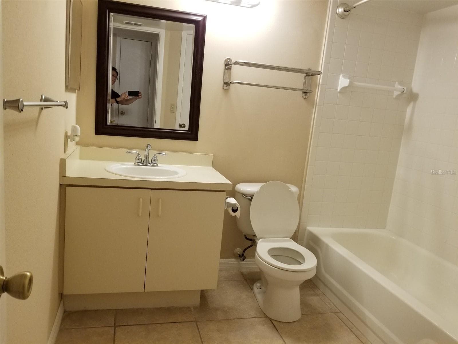 Condominium at 420 FORESTWAY CIR #207, ALTAMONTE SPRINGS, photo 14 of 23