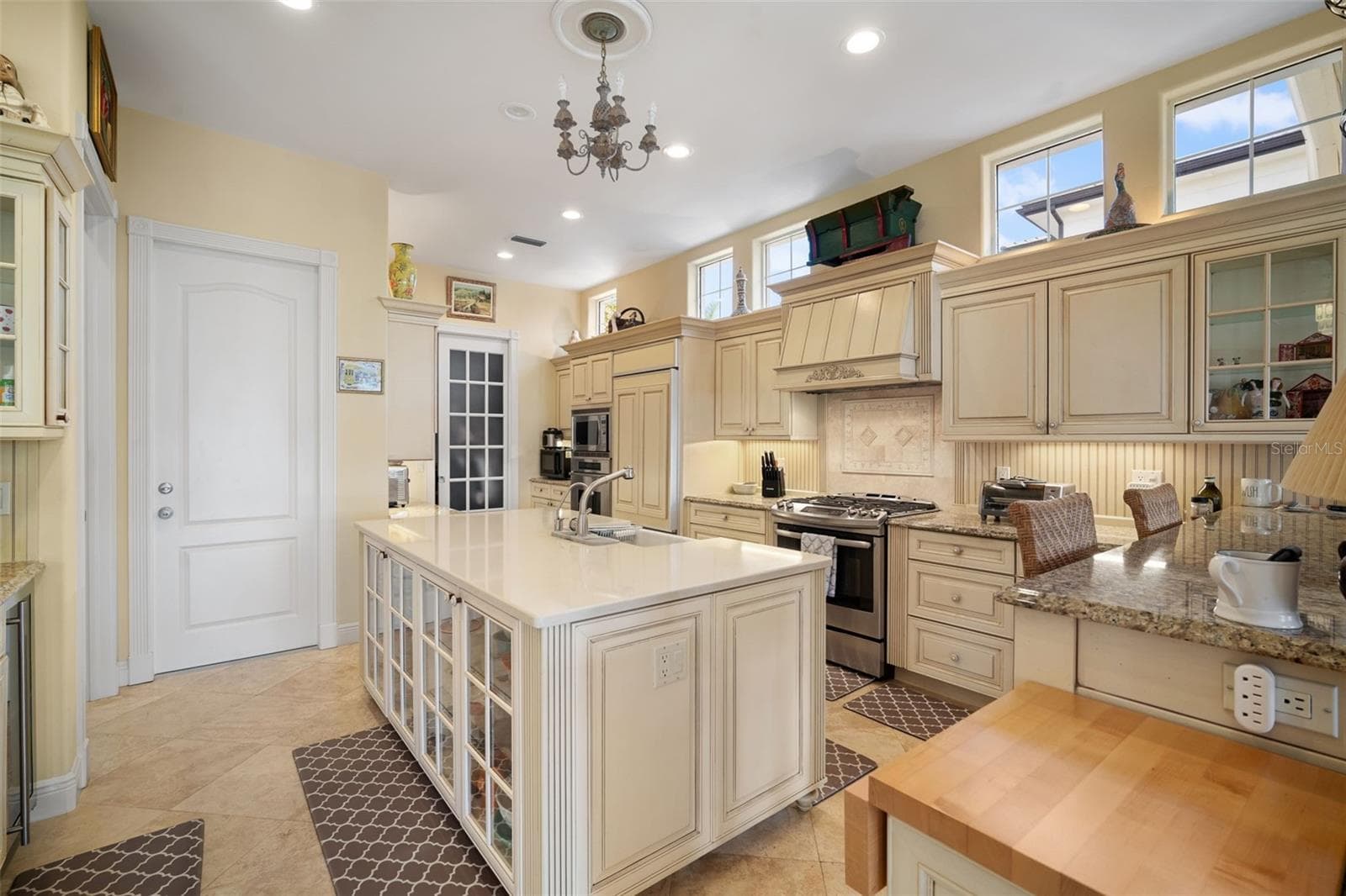 Single Family Residence at 1444 HARBOR DR, SARASOTA, photo 12 of 43