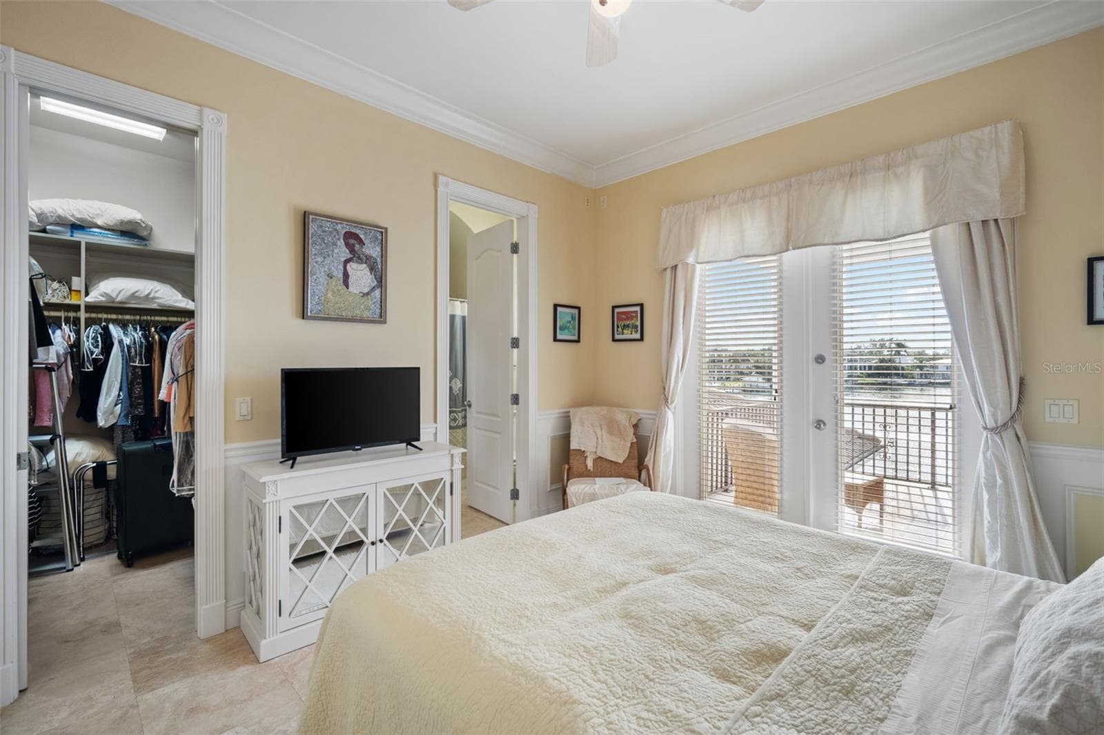 Single Family Residence at 1444 HARBOR DR, SARASOTA, photo 20 of 43