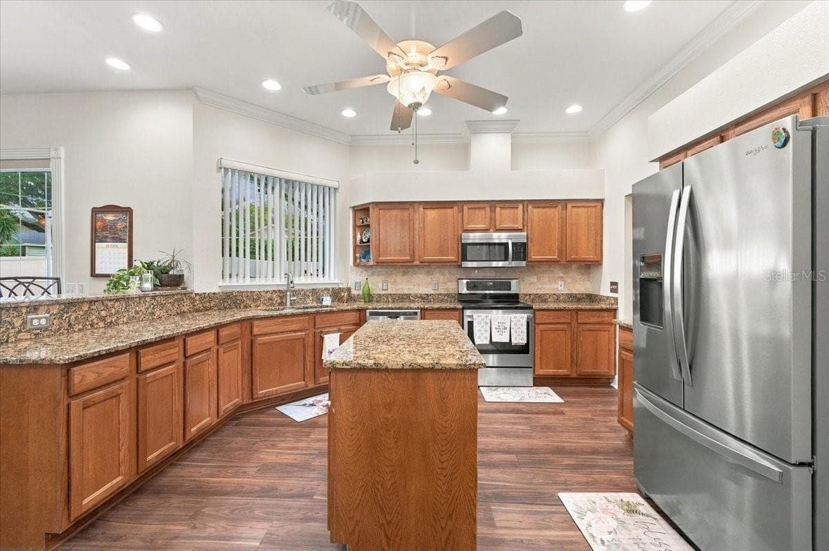 Single Family Residence at 5599 SUMMERLAND HILLS DR, LAKELAND, photo 13 of 74
