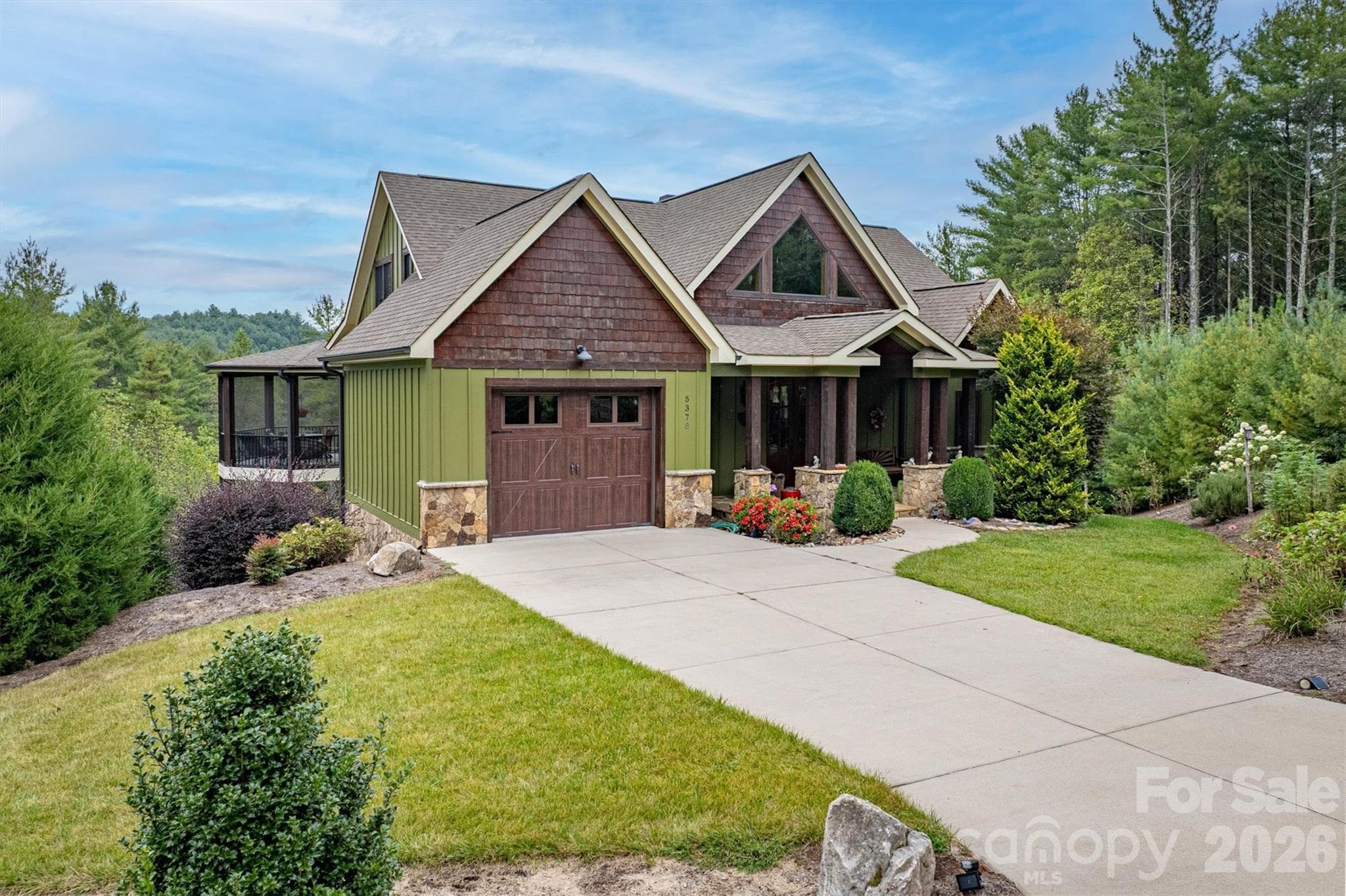 Single Family Residence at 5378 Oak Crest Lane, Lenoir, photo 11 of 94