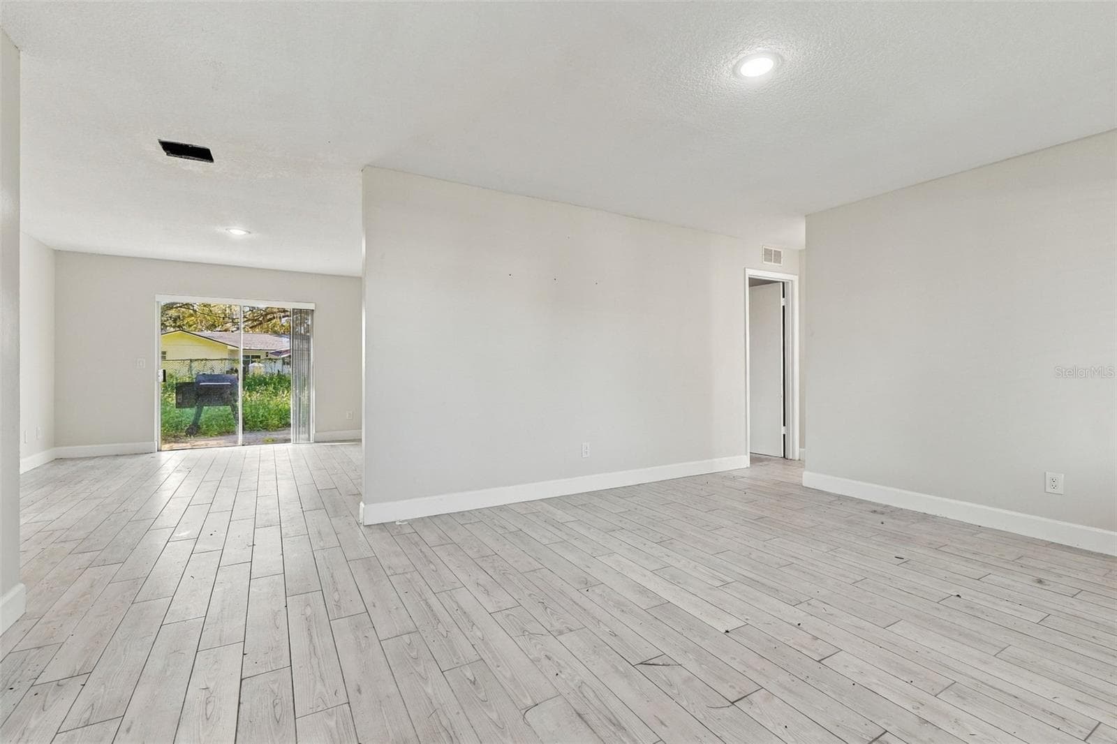 Single Family Residence at 645 VENEER DR, ALTAMONTE SPRINGS, photo 13 of 29