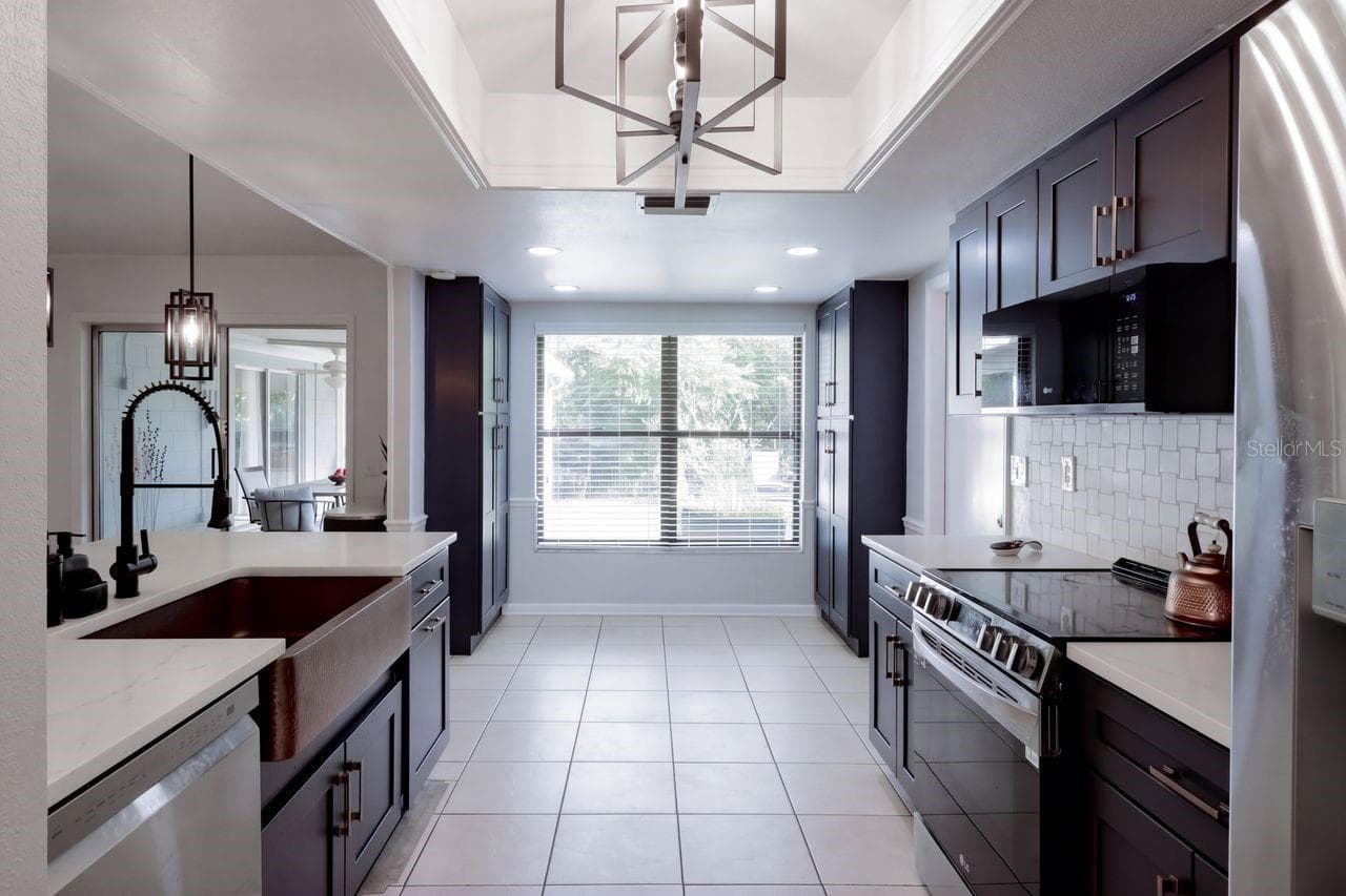 Single Family Residence at 128 LAGOON RD, WINTER HAVEN, photo 8 of 24