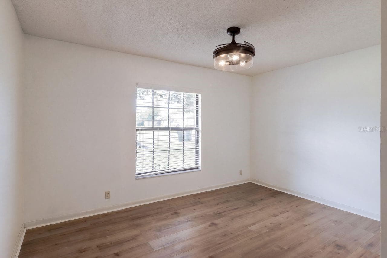 Single Family Residence at 128 LAGOON RD, WINTER HAVEN, photo 18 of 24