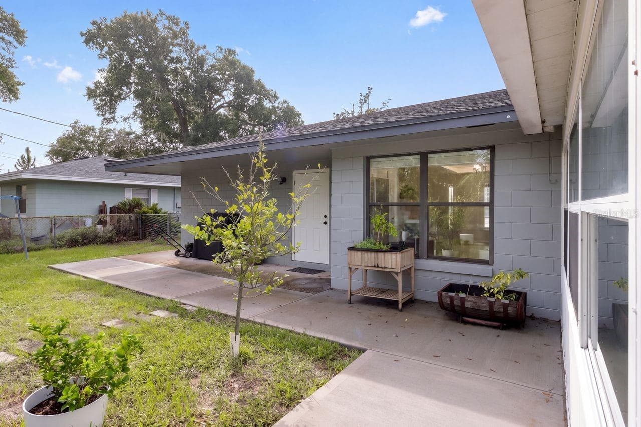 Single Family Residence at 128 LAGOON RD, WINTER HAVEN, photo 23 of 24