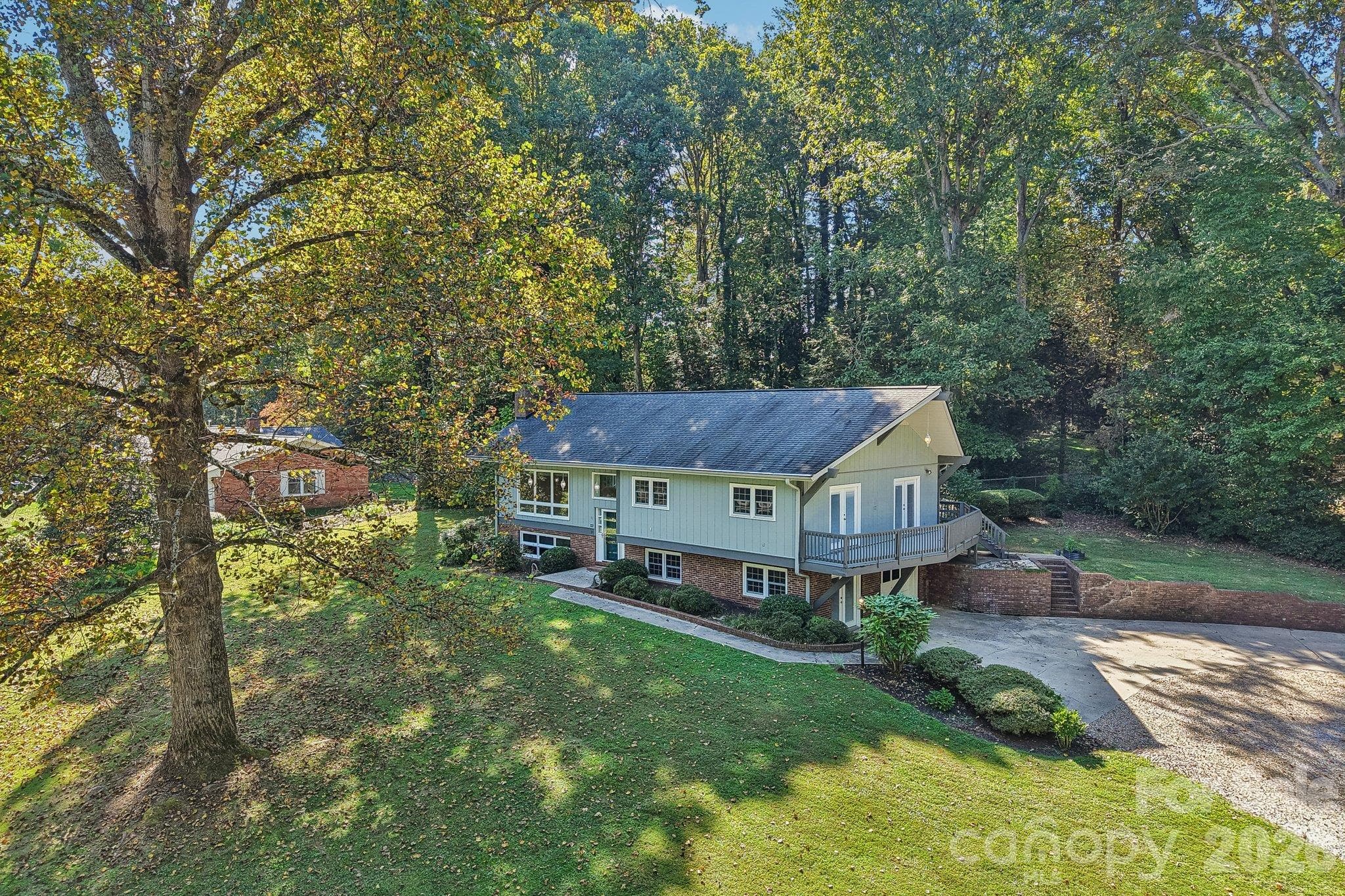 Single Family Residence at 122 W Laurel Lane, Etowah, photo 4 of 48