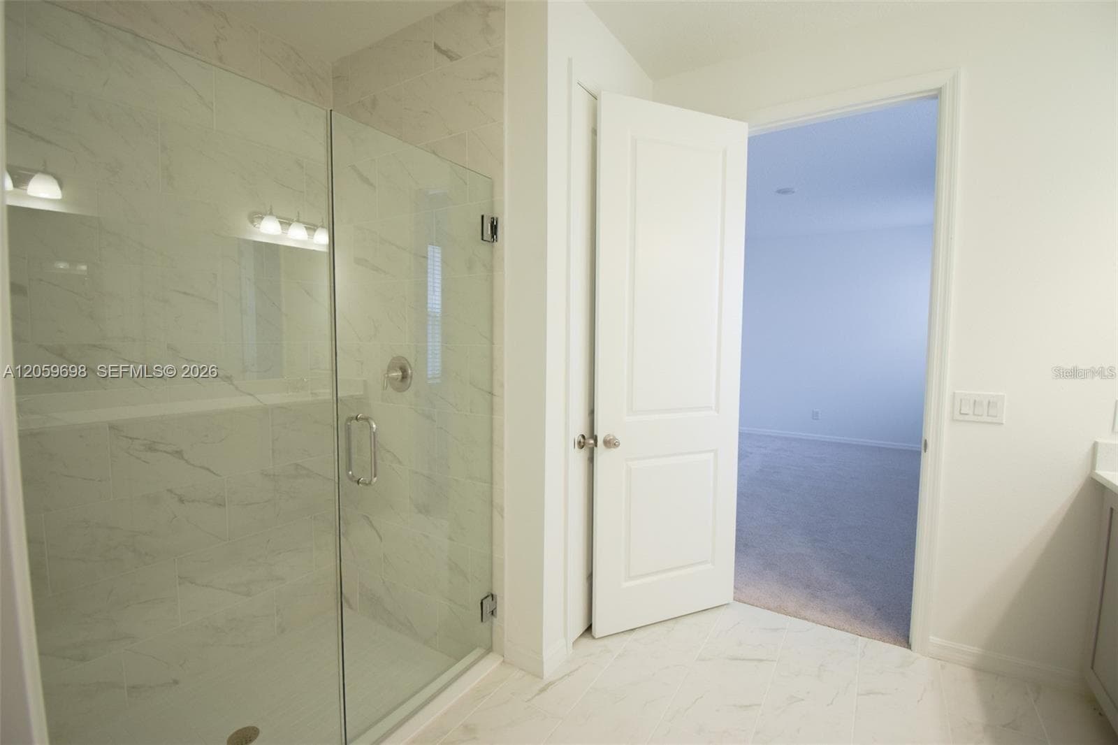 Primary Bathroom with Dual Vanity - 2370 LANCASHIRE ST, DAVENPORT