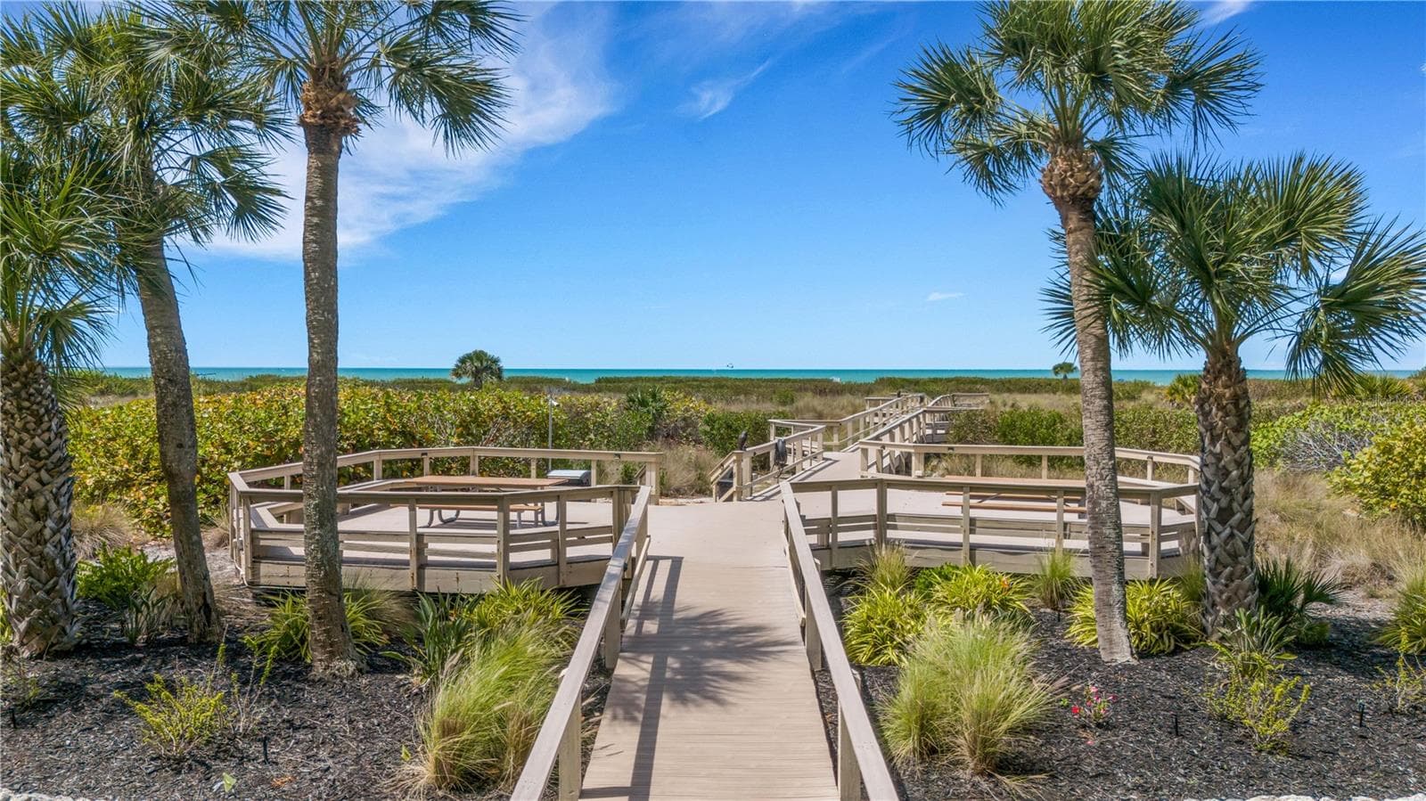 Condominium at 420 BEACH RD #507, SARASOTA, photo 3 of 38