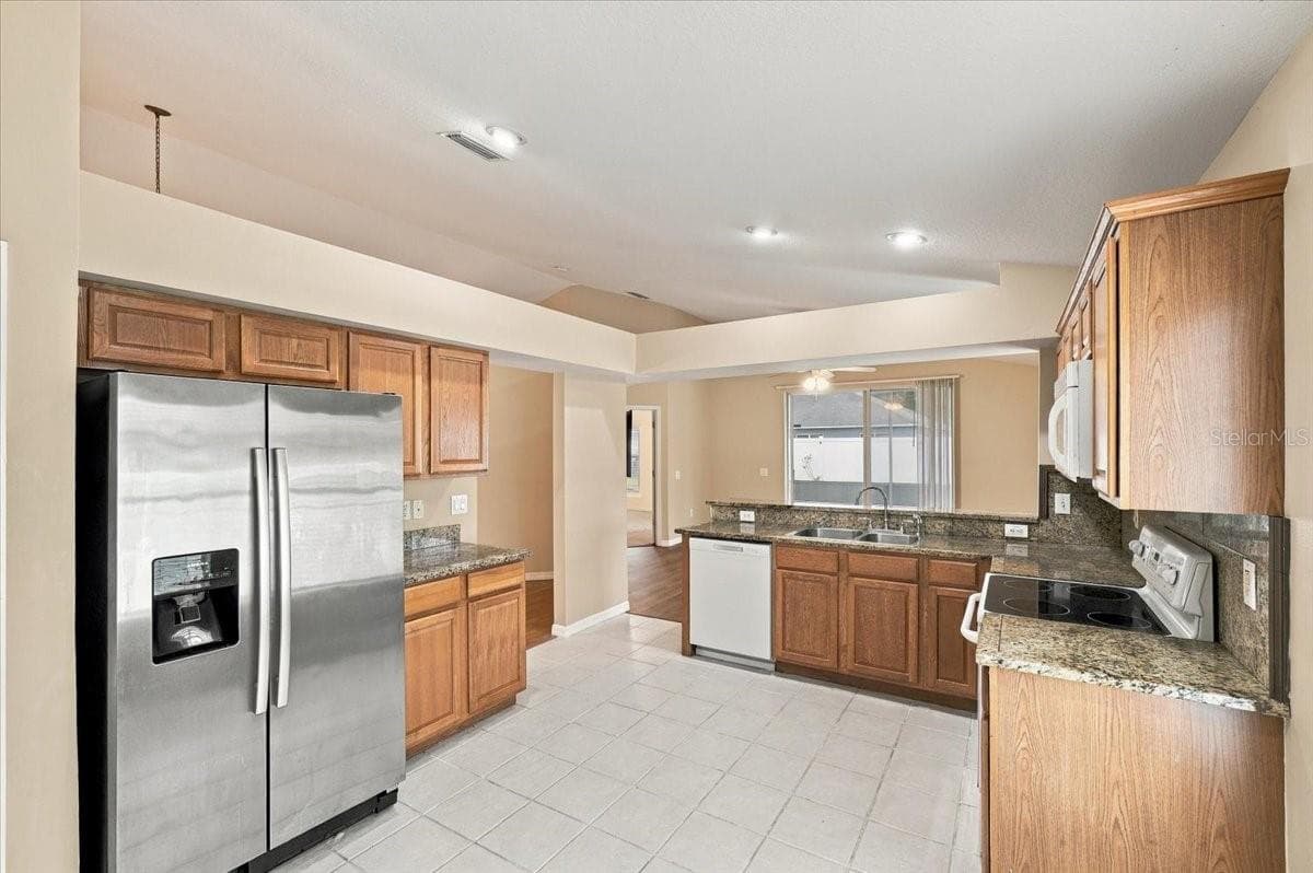 Single Family Residence at 2610 BUCKHORN PRESERVE BLVD, VALRICO, photo 10 of 79