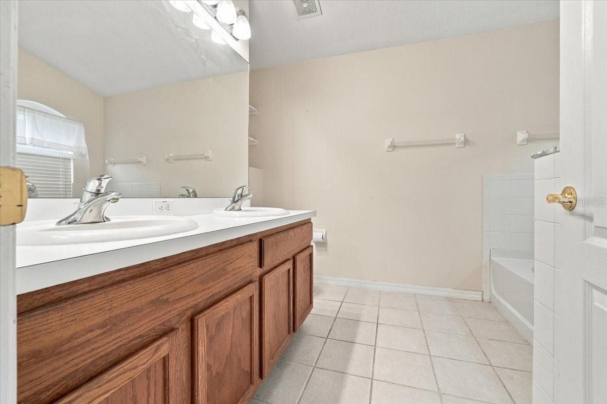 Single Family Residence at 2610 BUCKHORN PRESERVE BLVD, VALRICO, photo 15 of 79