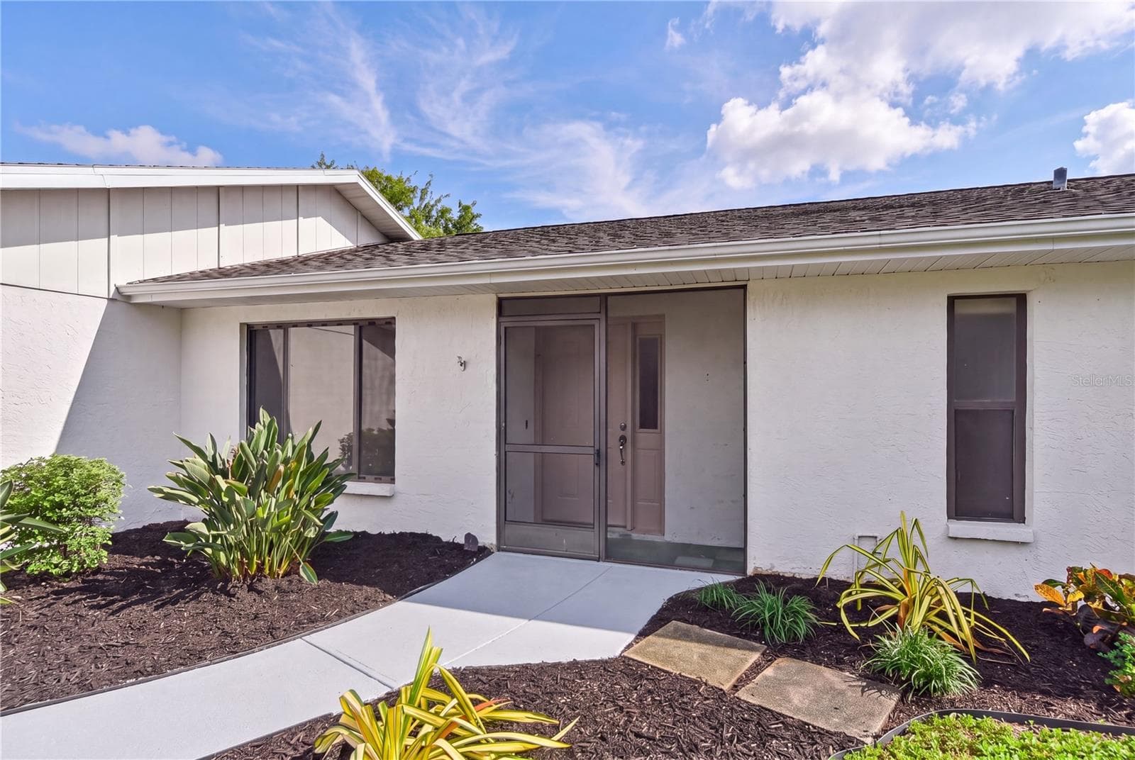 Single Family Residence at 2014 COUNTRY MEADOWS LN, SARASOTA, photo 8 of 53