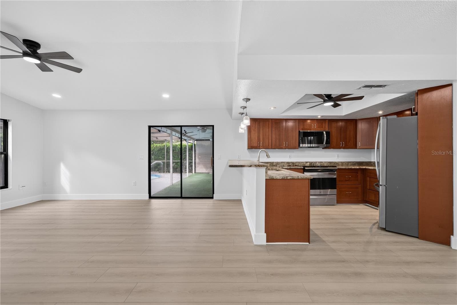 Single Family Residence at 2014 COUNTRY MEADOWS LN, SARASOTA, photo 13 of 53