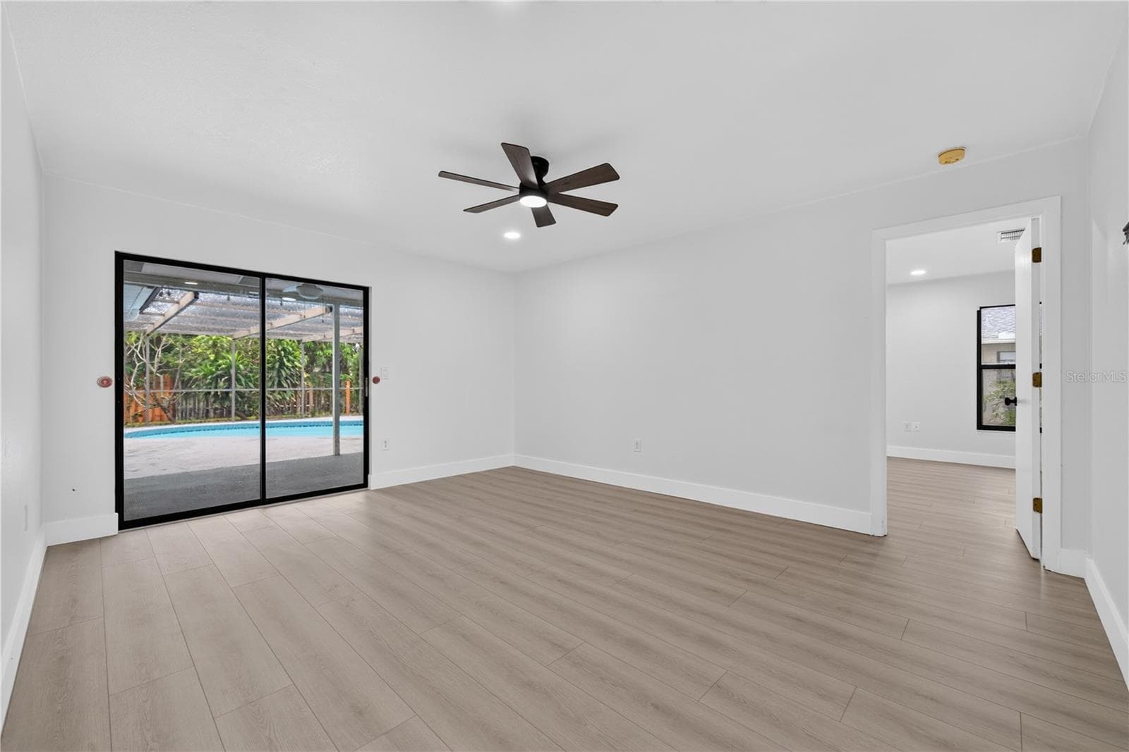 Single Family Residence at 2014 COUNTRY MEADOWS LN, SARASOTA, photo 24 of 53