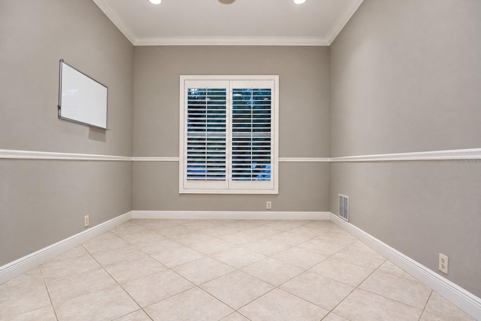 Single Family Residence at 918 SHOALS LANDING DR, BRANDON, photo 13 of 59