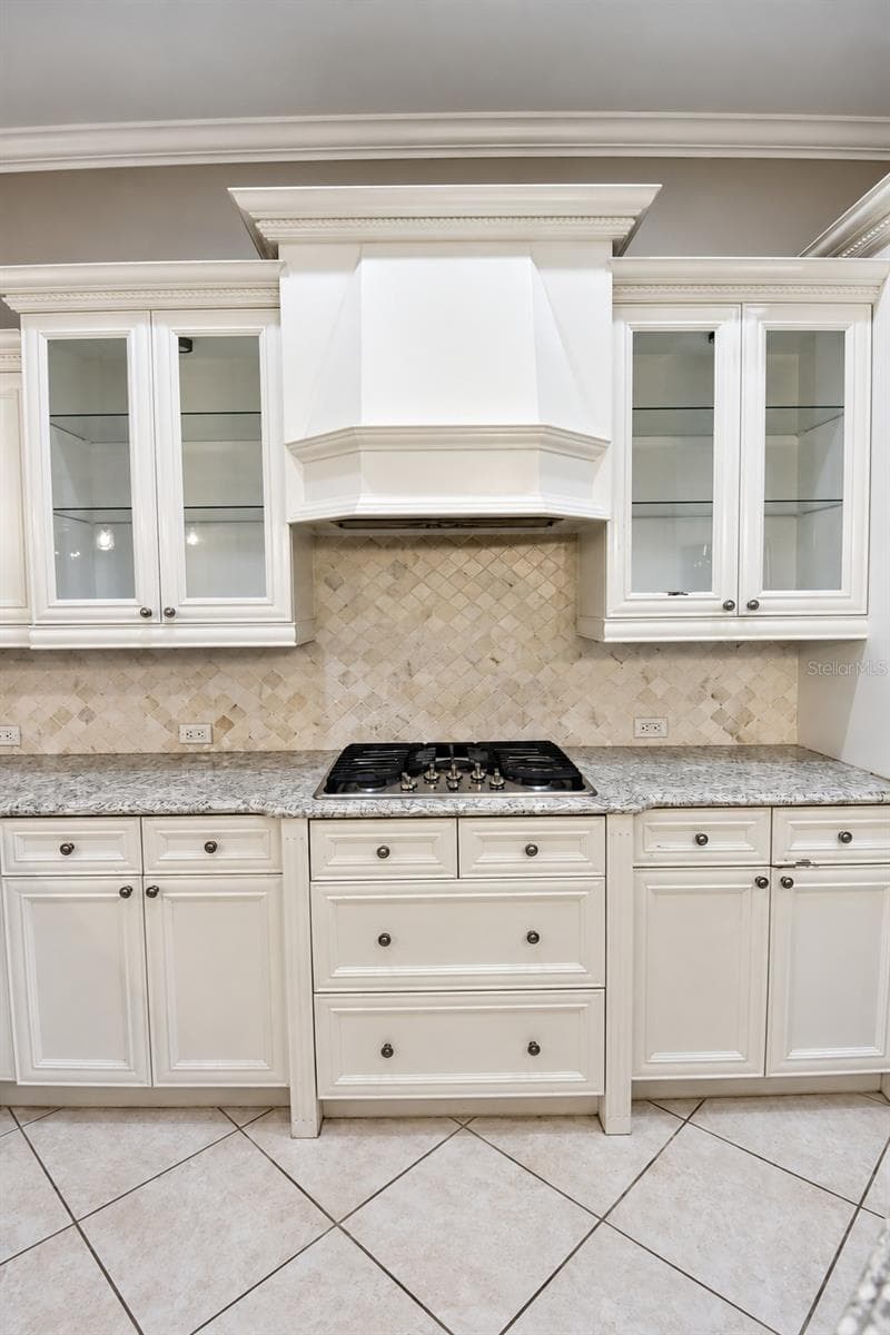 Single Family Residence at 918 SHOALS LANDING DR, BRANDON, photo 19 of 59