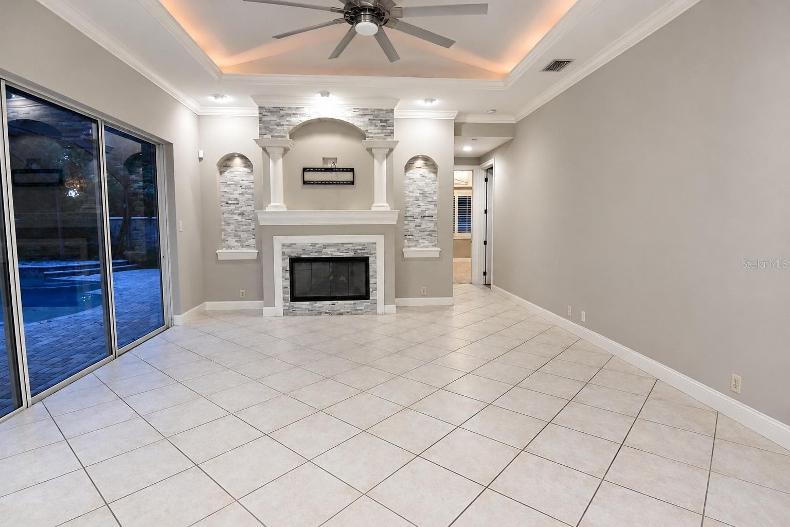 Single Family Residence at 918 SHOALS LANDING DR, BRANDON, photo 27 of 59