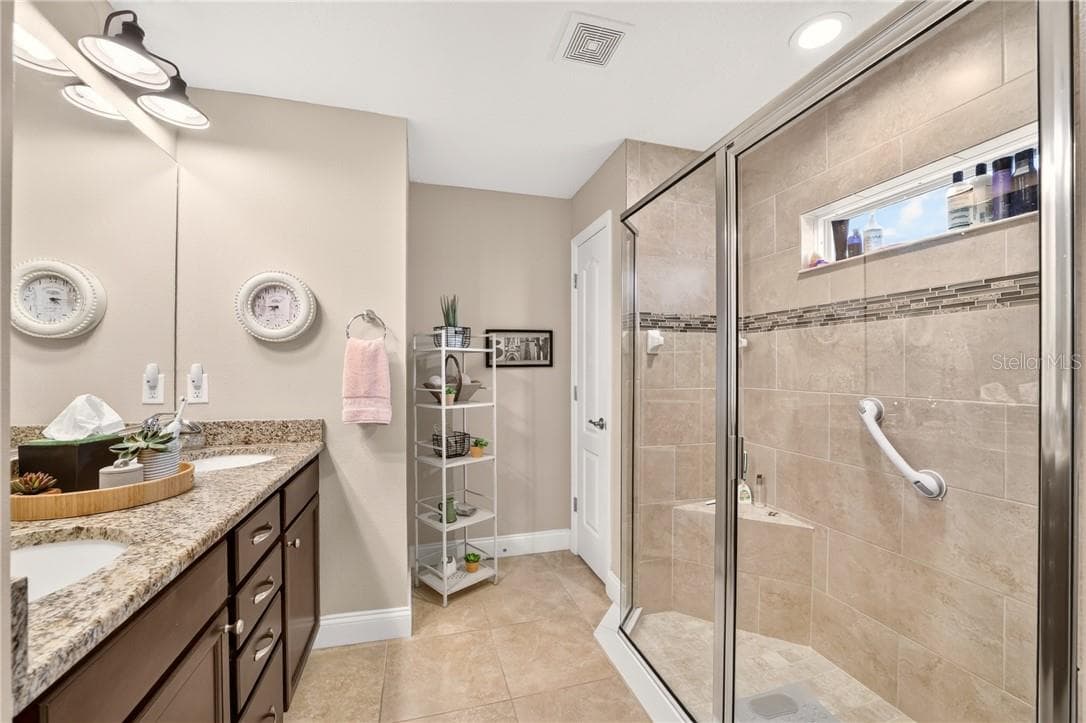 Primary Bathroom - 3464 N Vonnegut PT, BEVERLYHILLS FL 34465, Beverly Hills