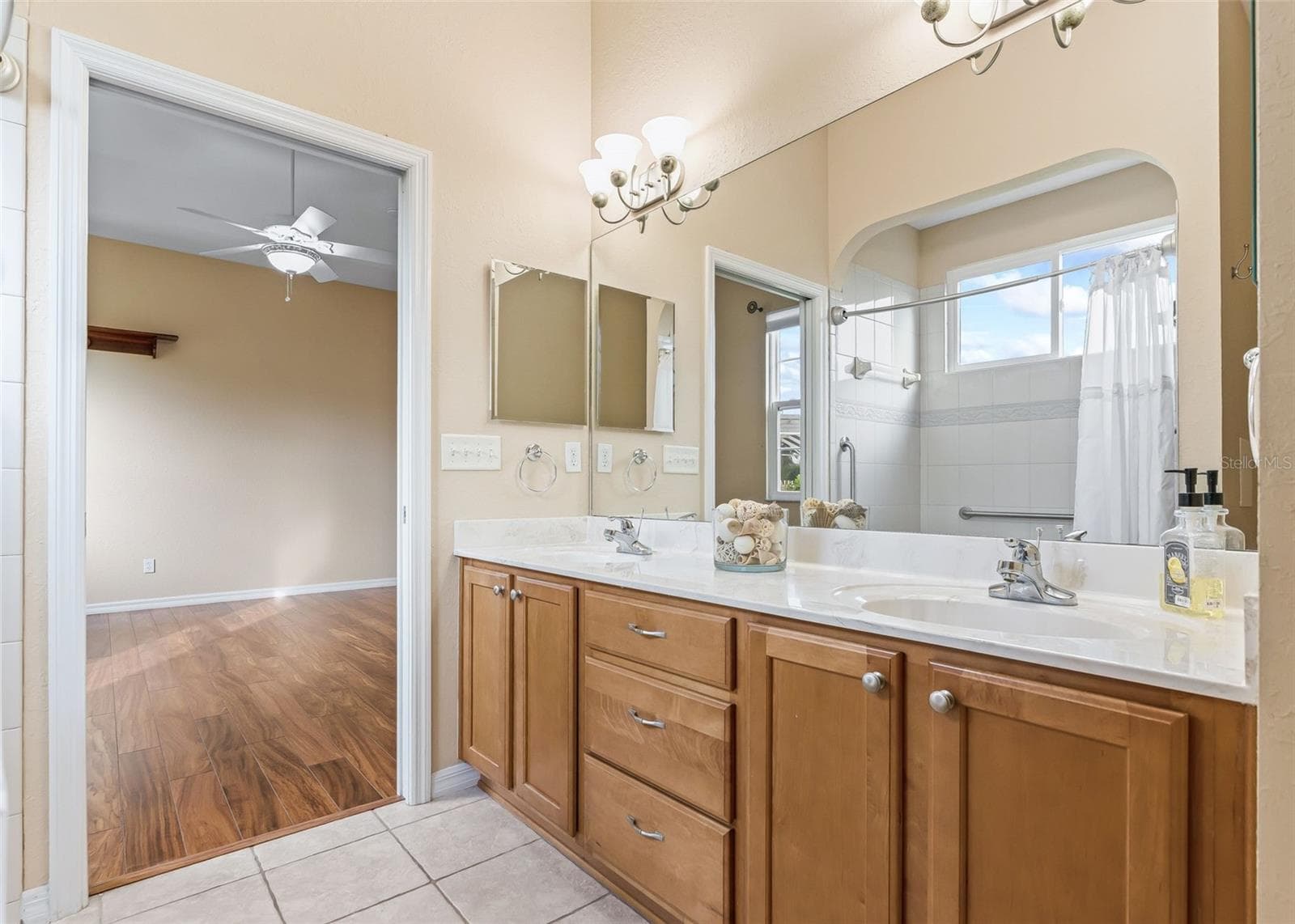 primary bath - 12439 SE 176TH LOOP, SUMMERFIELD