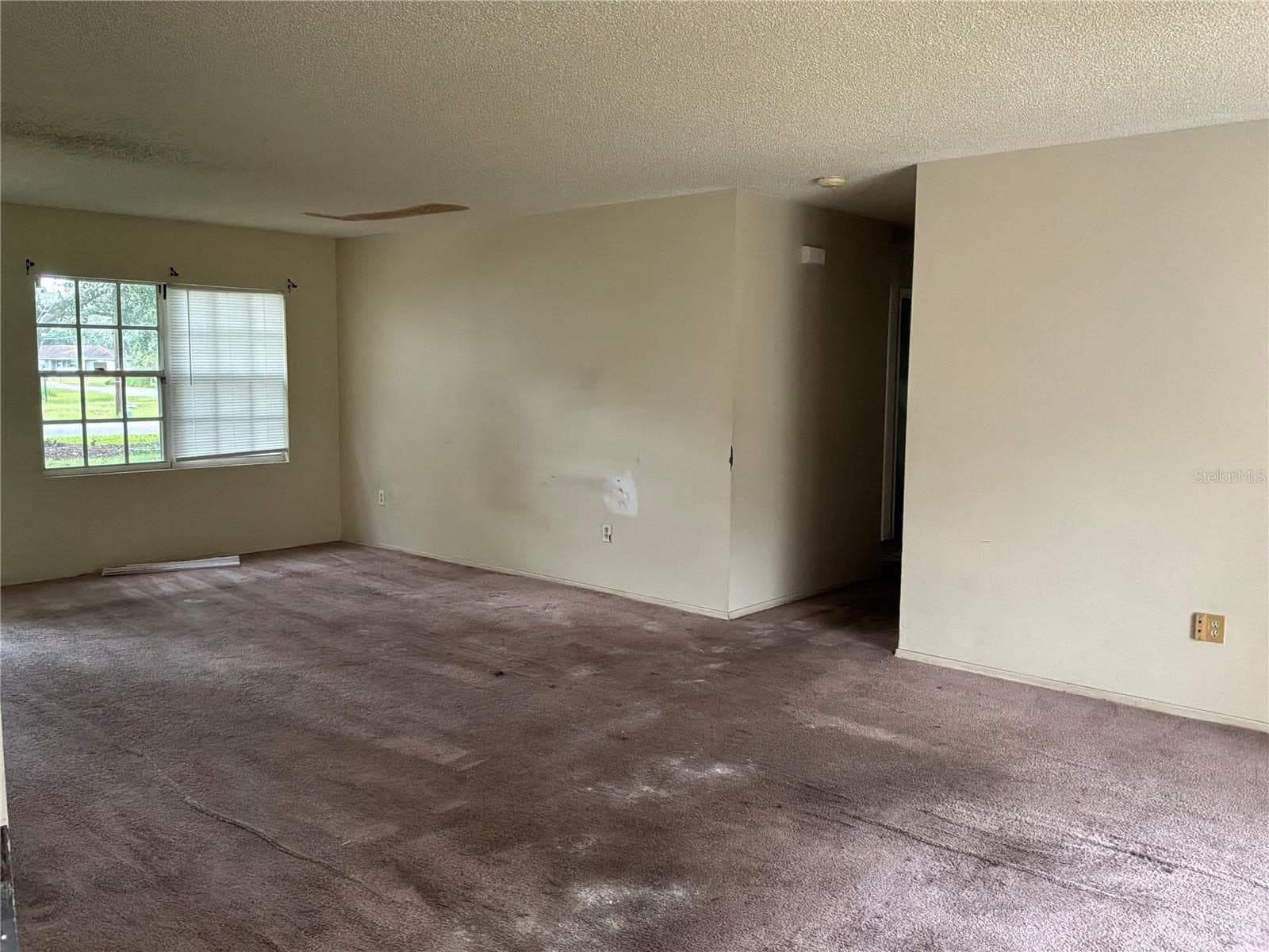 Single Family Residence at 26 WATER TRAK, OCALA, photo 7 of 21
