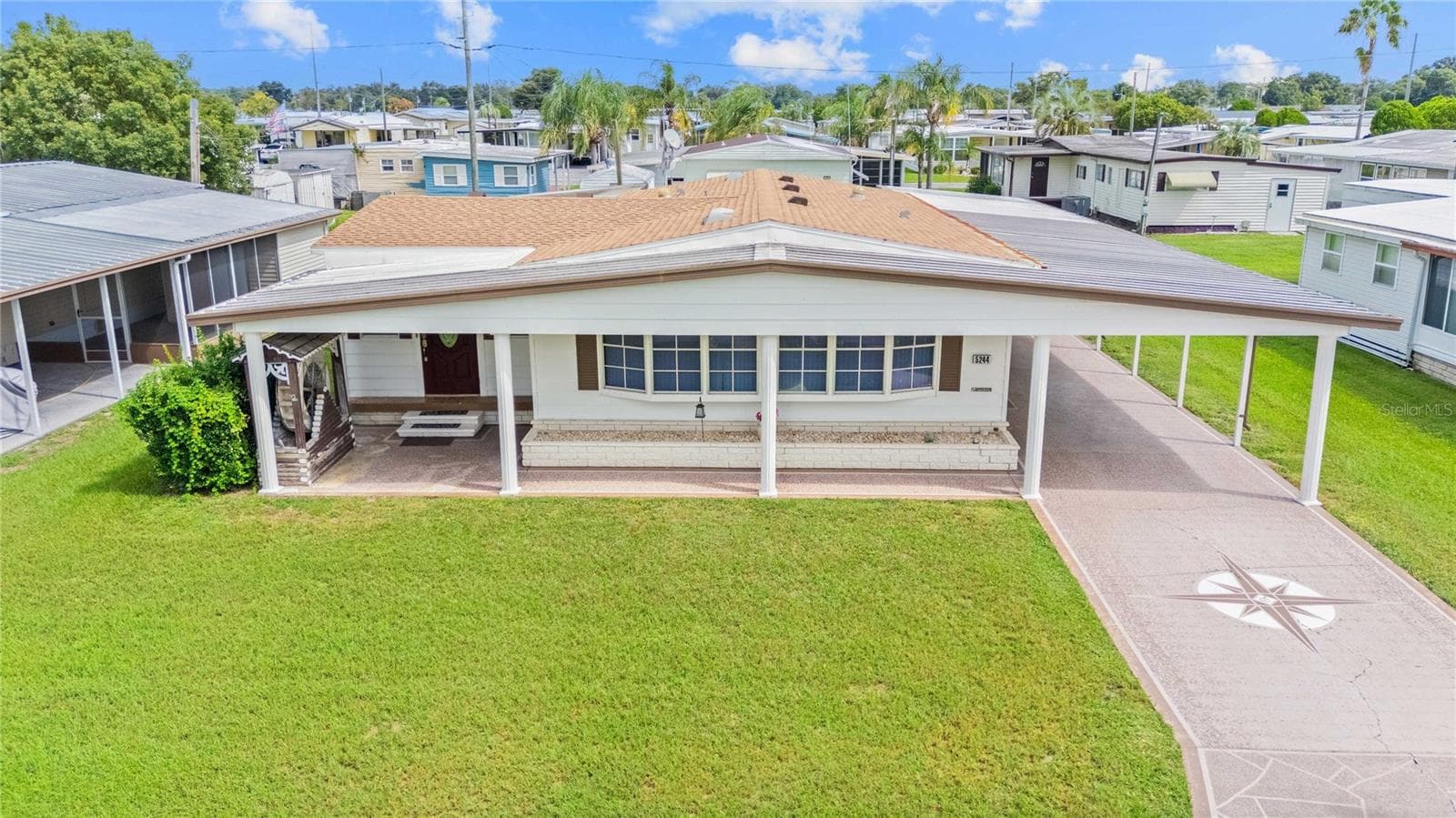 Manufactured Home at 5244 JO ST, ZEPHYRHILLS, photo 2 of 63
