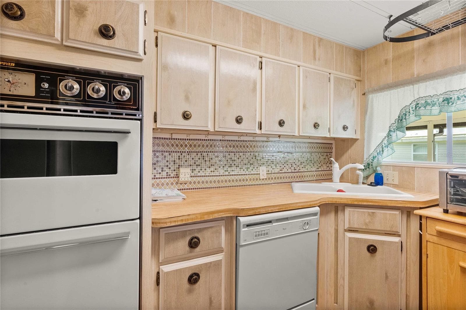 Manufactured Home at 5244 JO ST, ZEPHYRHILLS, photo 9 of 63