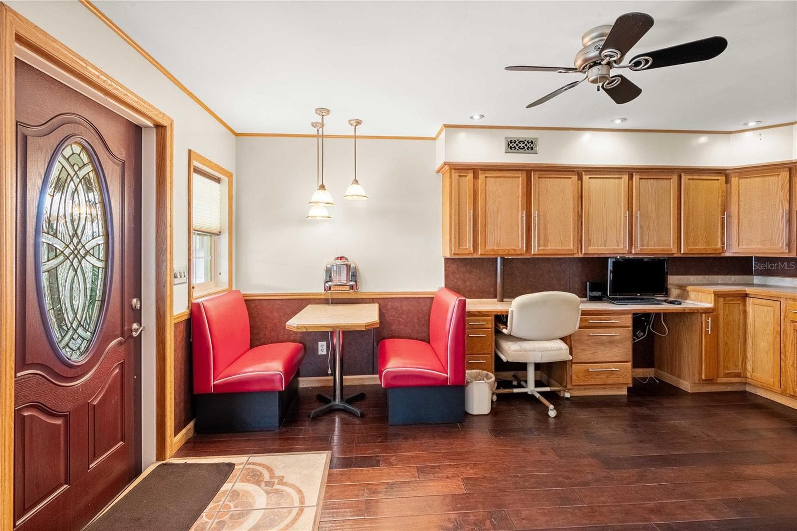 Nice bonus room! Many customer cabinets. - 5244 JO ST, ZEPHYRHILLS
