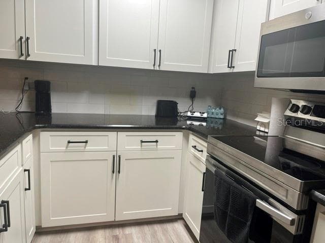 Kitchen - 3389 CRYSTAL CT E #D, PALM HARBOR