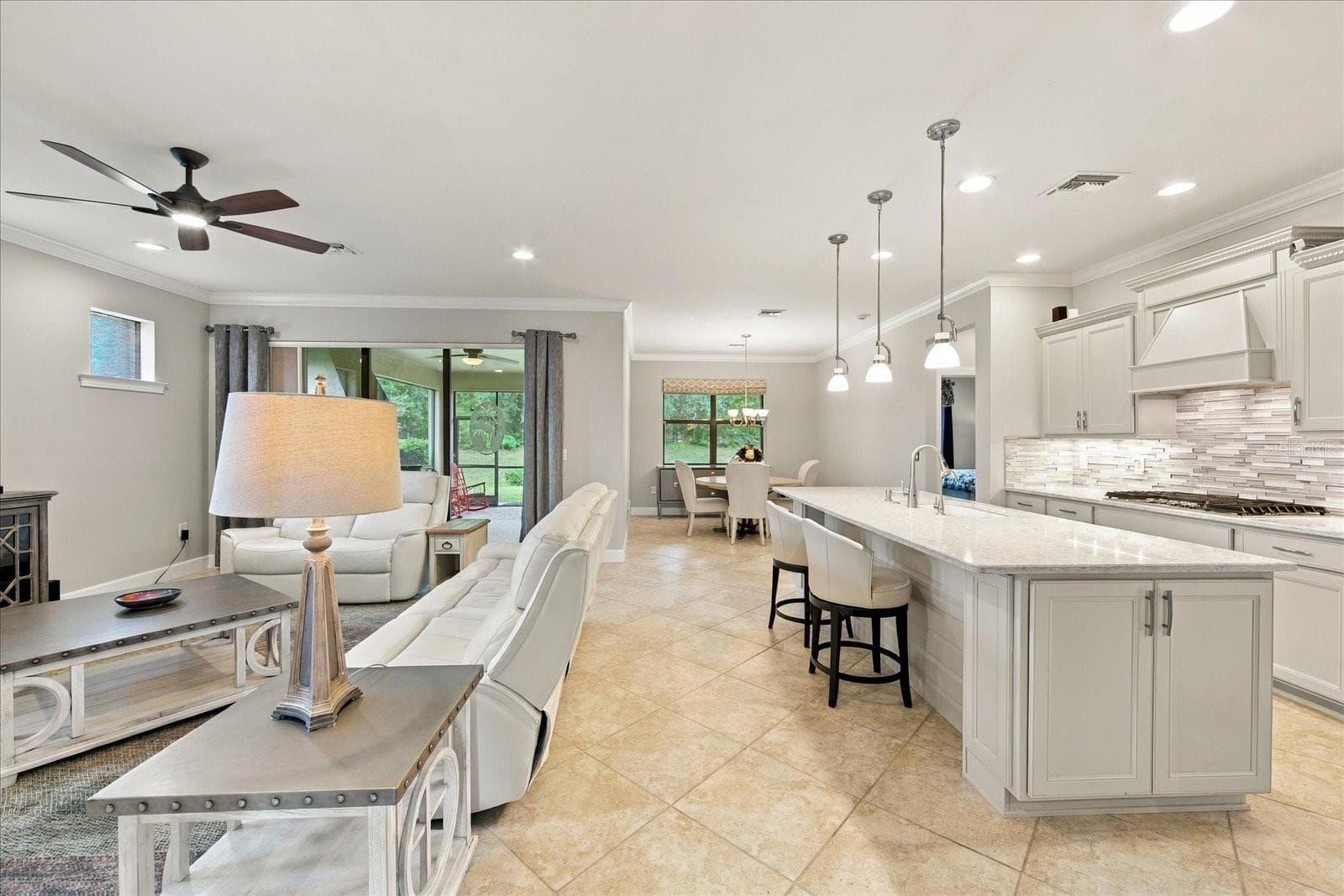 Single Family Residence at 17218 SEAFORD WAY, LAKEWOOD RANCH, photo 12 of 98