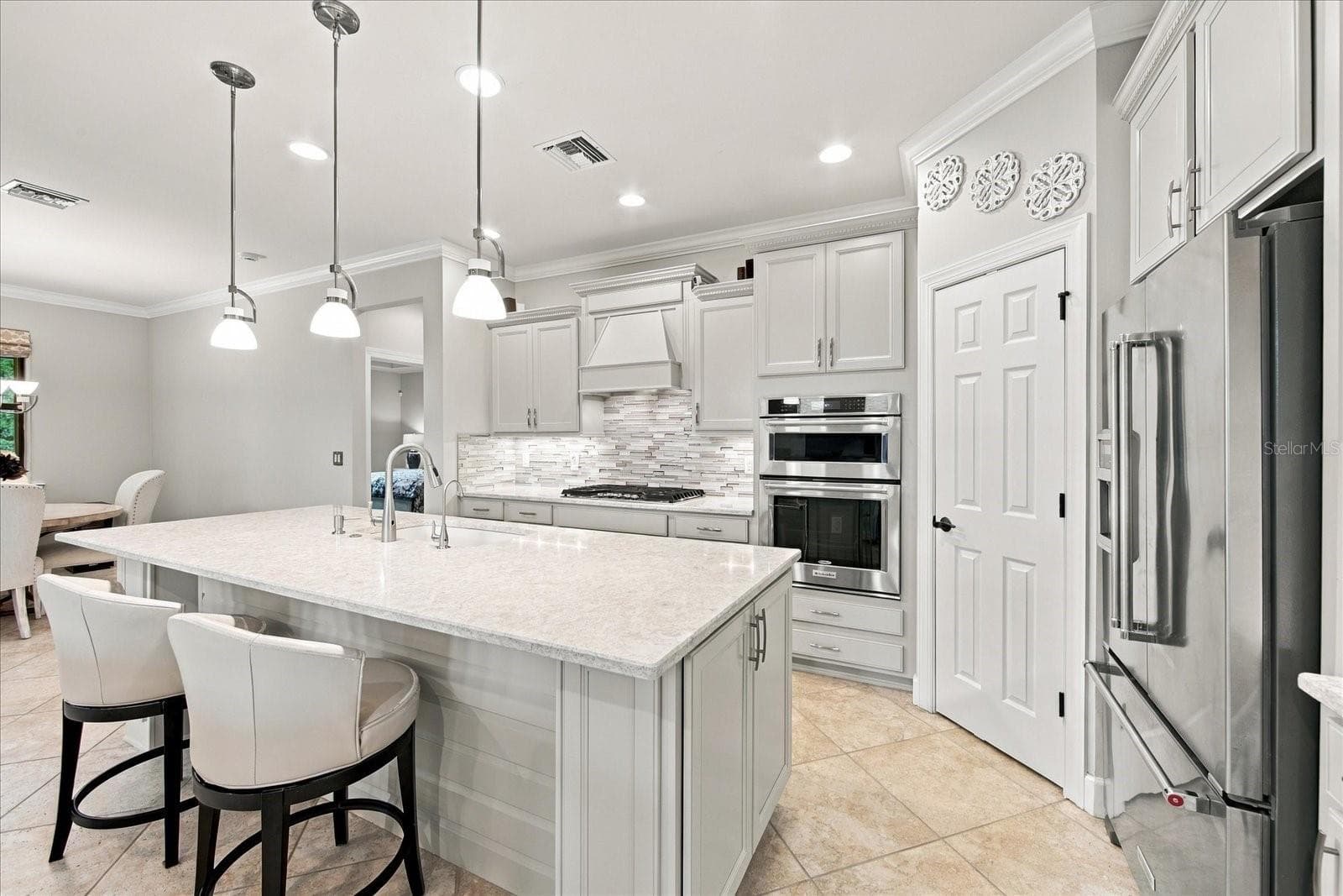 Single Family Residence at 17218 SEAFORD WAY, LAKEWOOD RANCH, photo 15 of 98