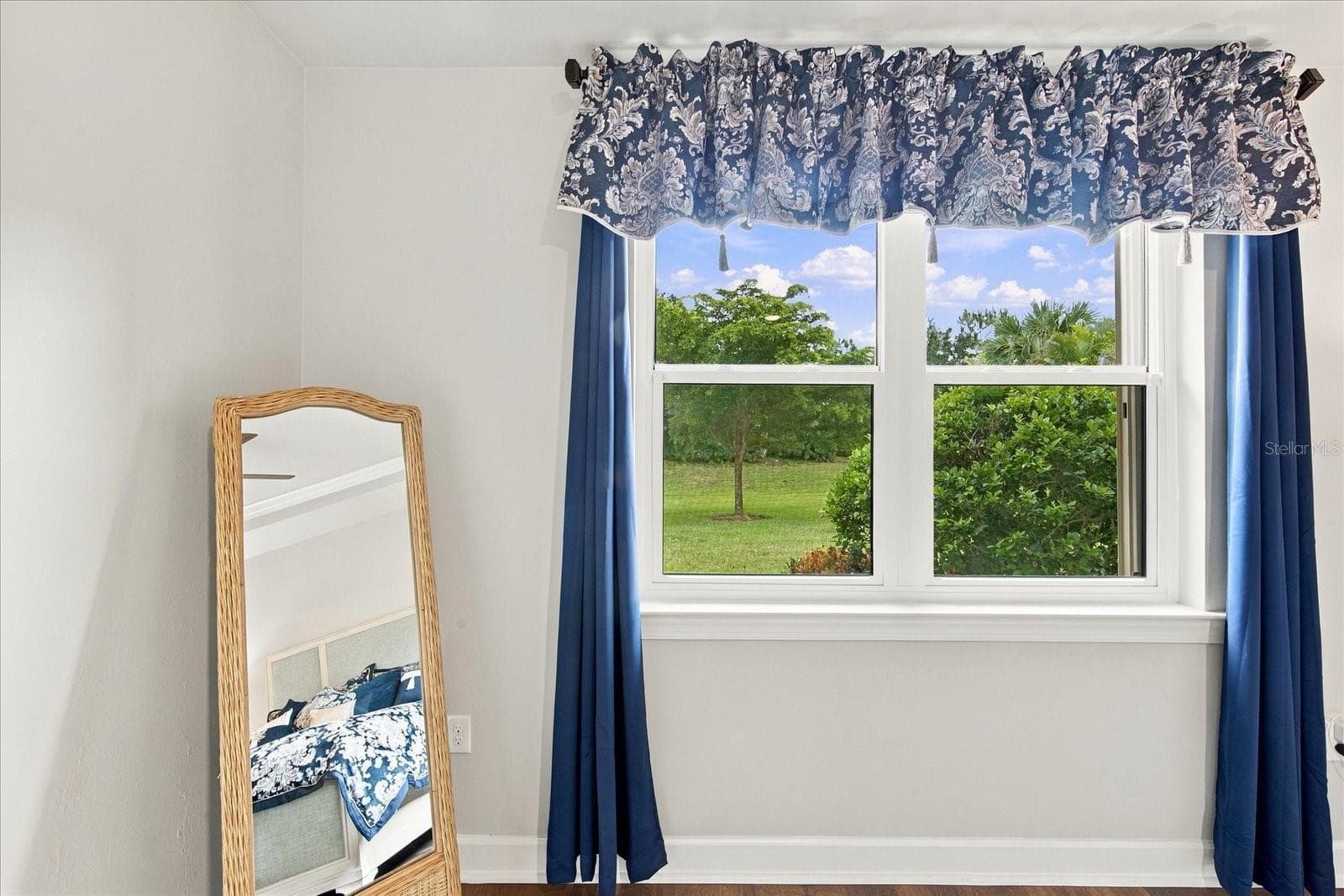 Single Family Residence at 17218 SEAFORD WAY, LAKEWOOD RANCH, photo 28 of 98